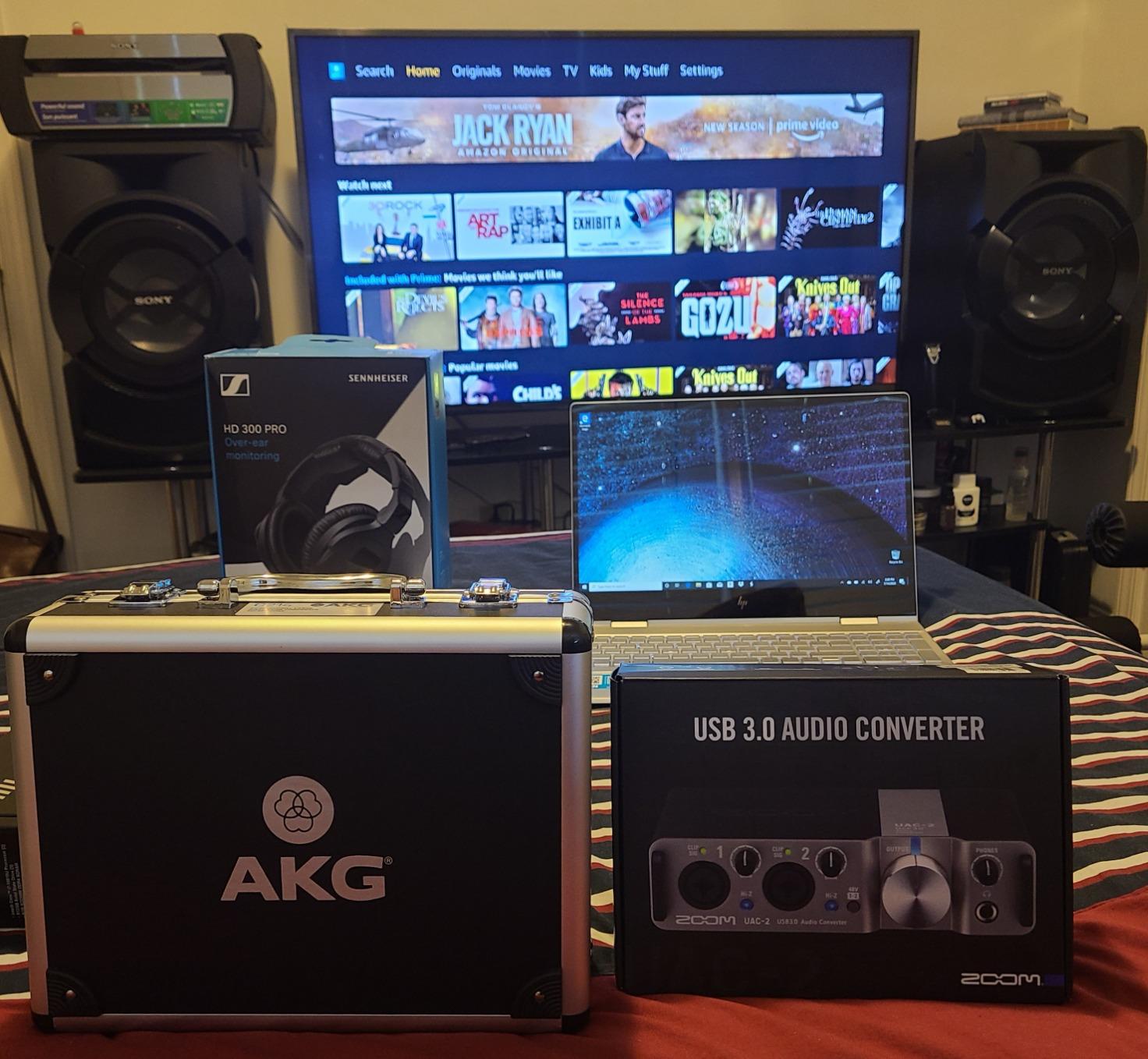 AKG Pro Audio C214 Studio Grade Professional Large Diaphragm, Single Capsule, Vocal and Instrument Condenser Microphone with Rugged Aluminum Carrying Case. XLR Connector customer photo 2