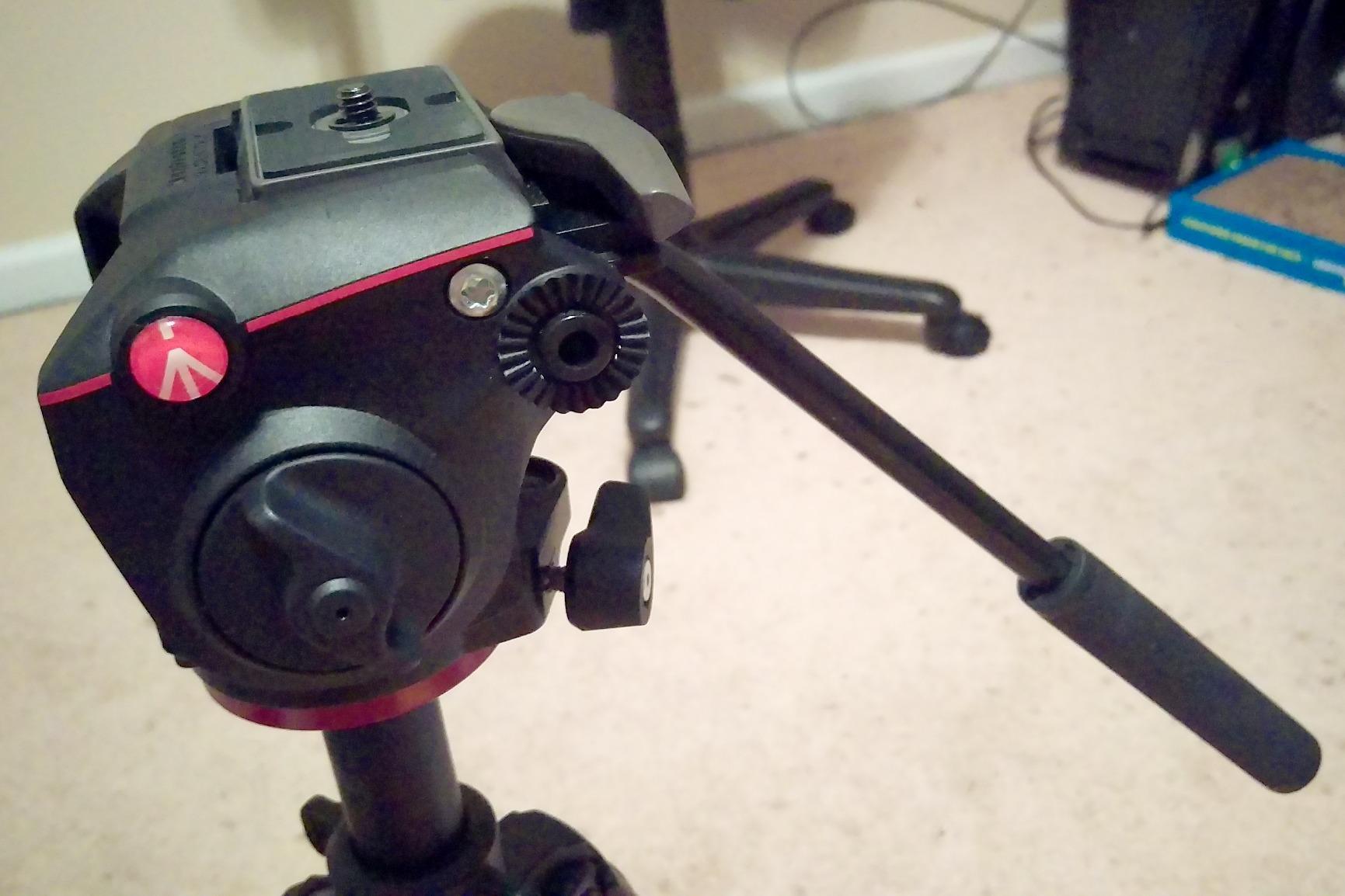 Manfrotto XPRO Fluid Head with Fluidity Selector (MHXPRO-2W) - Includes quick release plate, screws and 10 year warranty customer photo 2