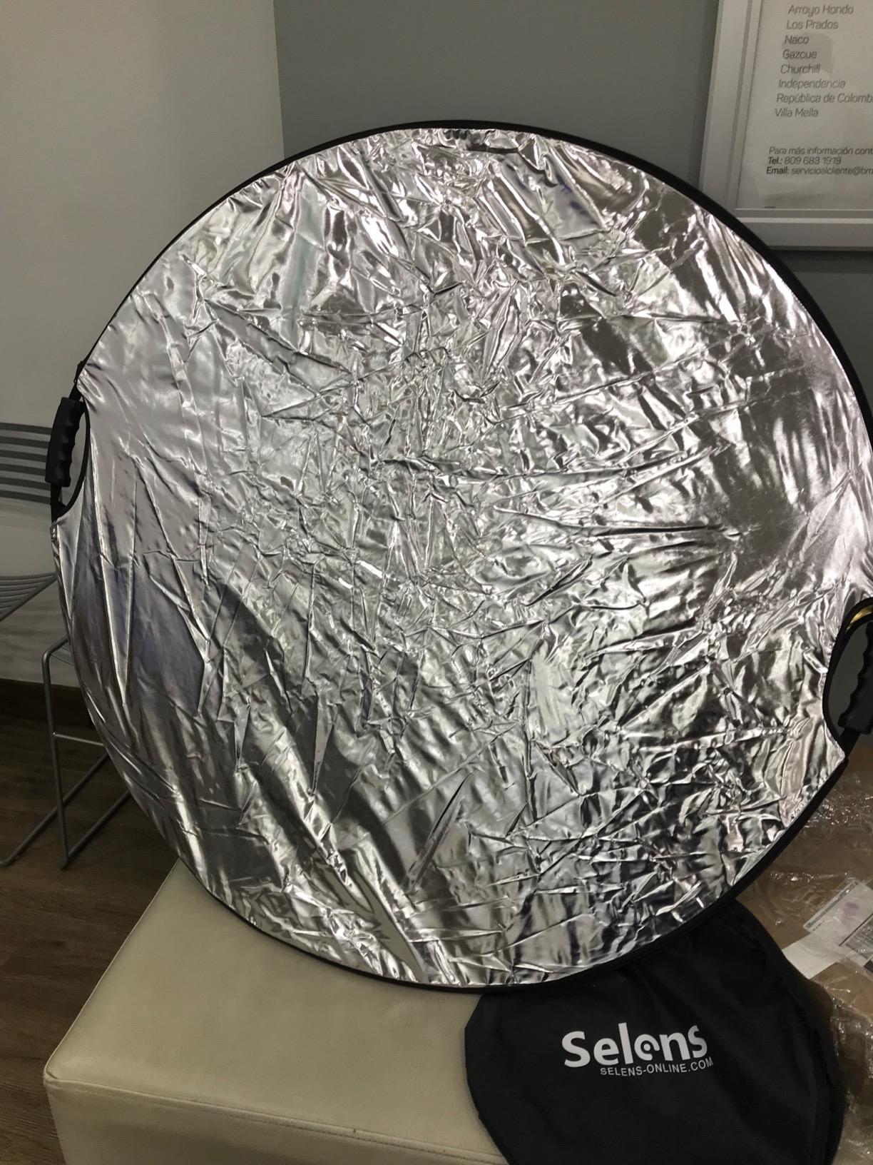 Selens 32 in Reflector Photography, Collapsible Light Reflector customer photo 1