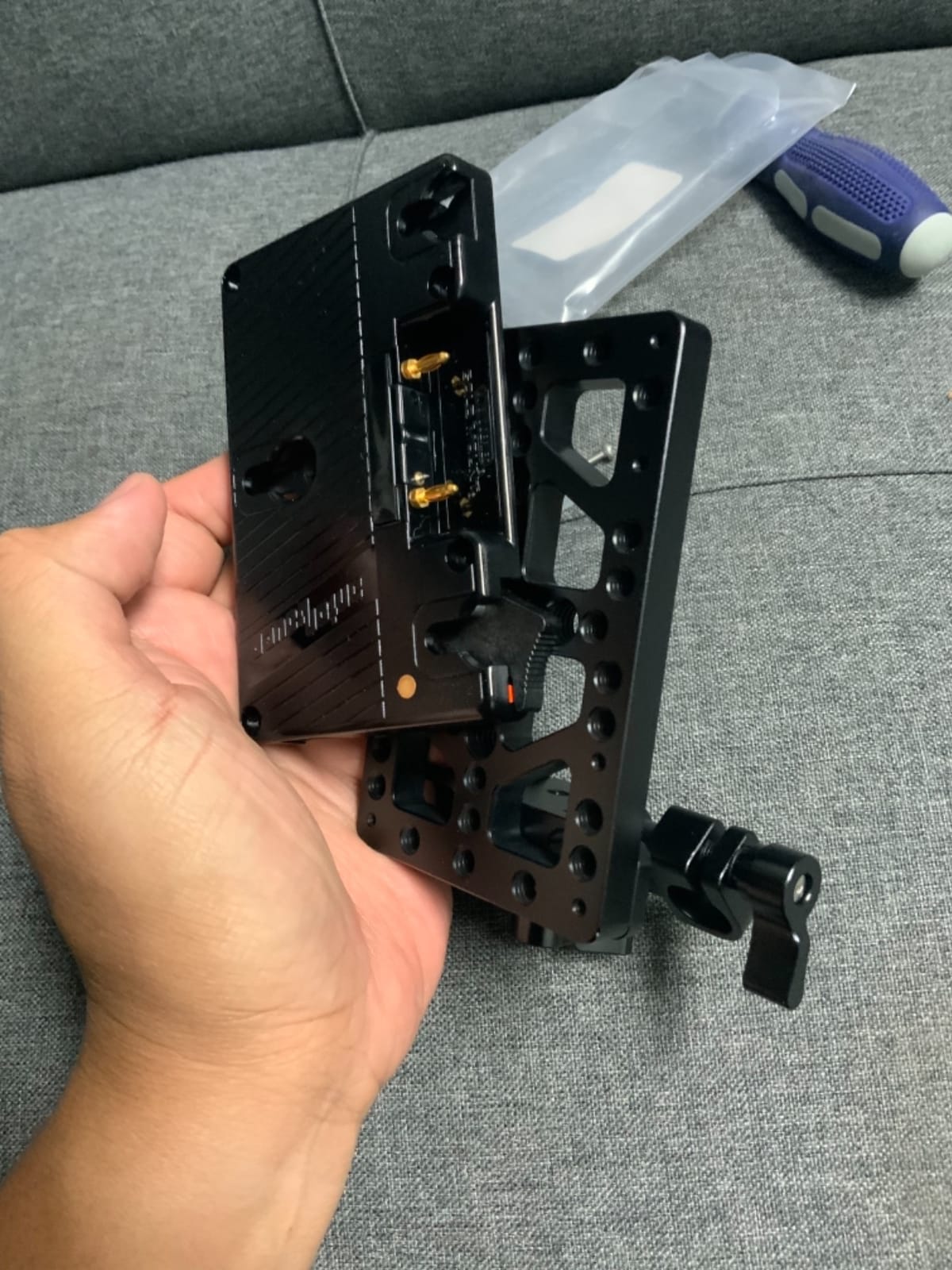 Wooden Camera Gold Anton Bauer Mount Battery Plate | Adjustable Mount System Attached to Rods | Compatible with Director Monitor Cage | Provides Unregulated 12V Power Plate | Dual D-tap customer photo 1