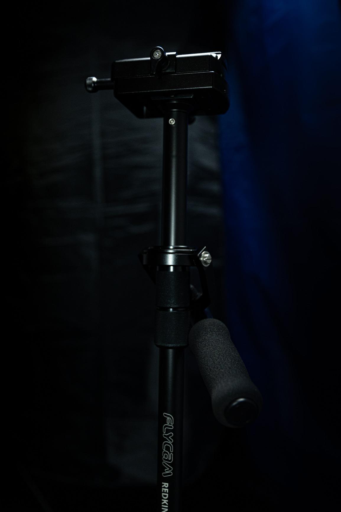 FLYCAM Redking Quick Balancing Video Camera Stabilizer with Dovetail Quick Release (FLCM-RK) | Professional CNC Aluminum Camera Stabilizer for DSLR BMCC Sony Nikon DV Camcorders up to 7kg/15.4lb + Bag customer photo 1