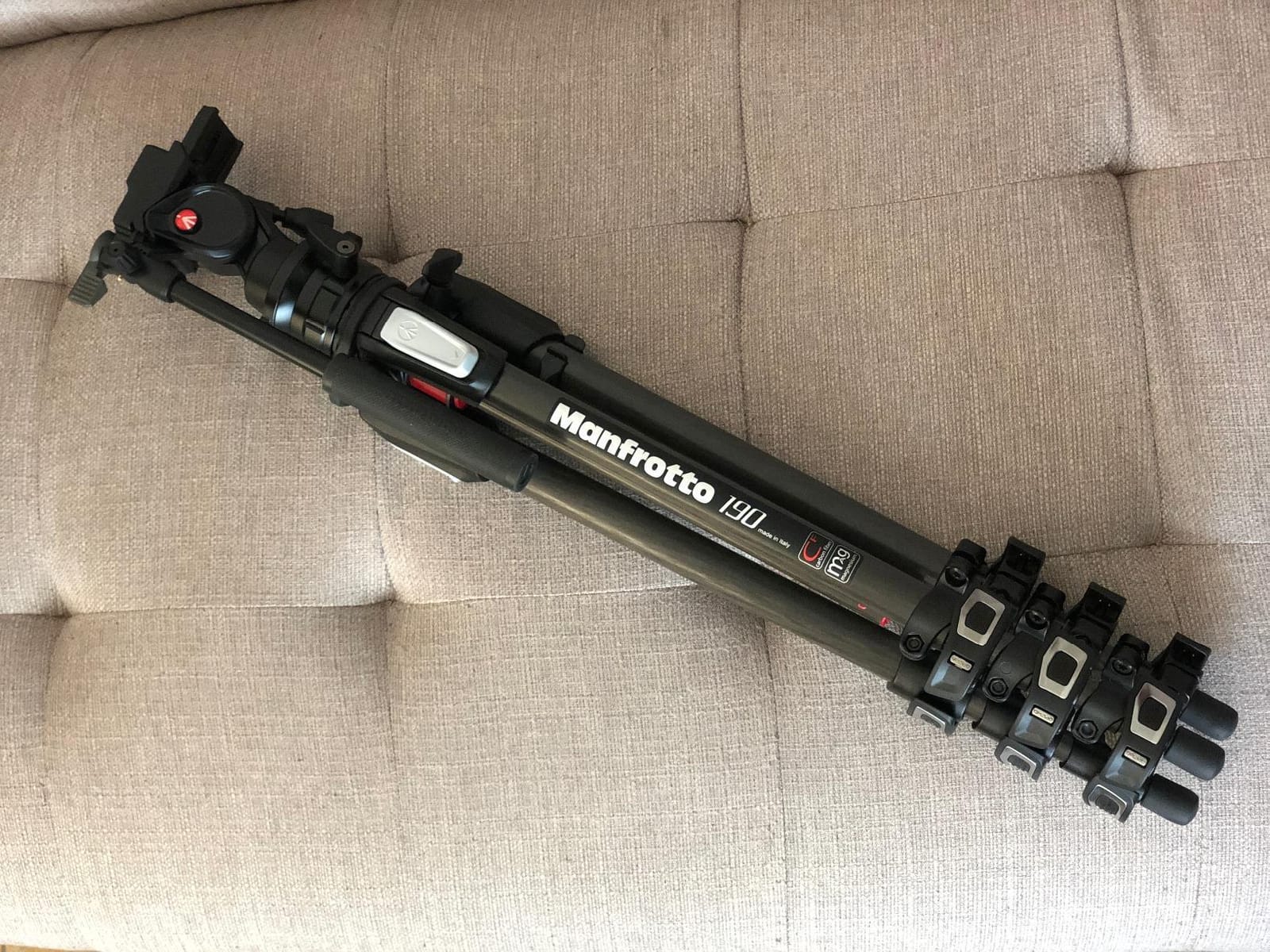 Manfrotto MVH400AHUS Lightweight Travel Friendly Be Free Live Fluid Video Head, Black - Fluid drag system with 501PL sliding plate and 10lb capacity customer photo 1