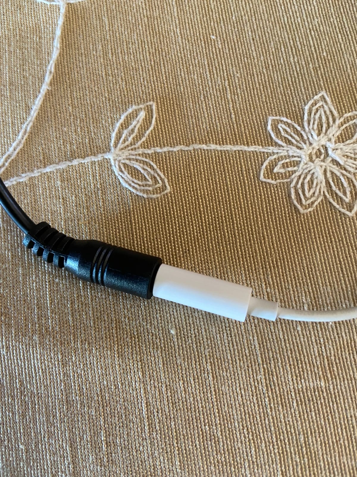 Movo VXR10 Universal Shotgun Mic for Camera customer photo 1
