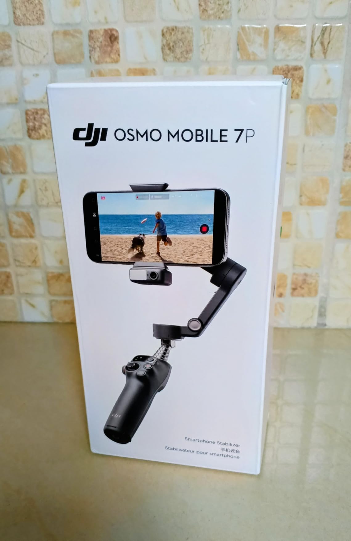 DJI Osmo Mobile 7P Gimbal Stabilizer for iPhone & Android, Native Tracking customer photo 2