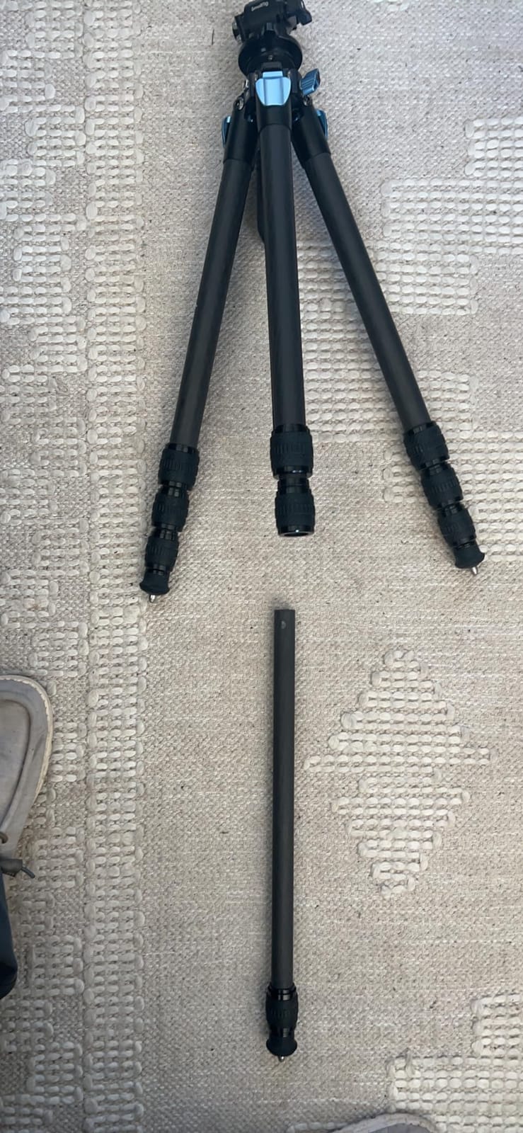 SIRUI AM-124 Carbon Fiber Tripod with AM-5VX Fluid Head, 65.6