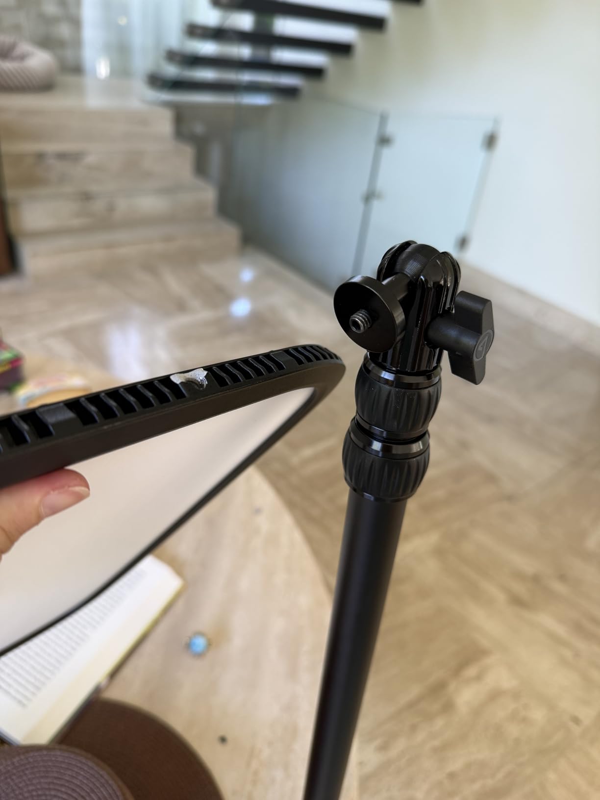 Elgato Key Light, Professional 2800 Lumens Studio Light customer photo 1