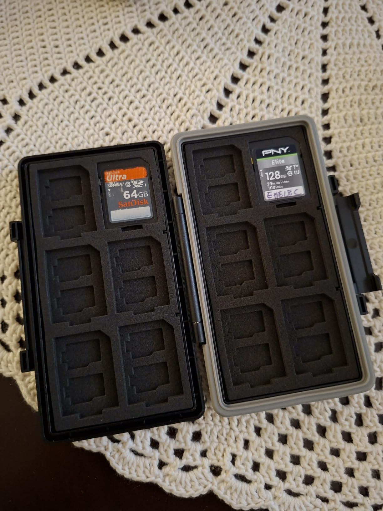 36 Slots Memory Card Case Water-Resistant Anti-Shock Memory Card Wallet for 24 Micro SD SDXC SDHC TF Cards and 12 SD SDXC SDHC Cards | Compact Micro SD Card Holder Wallet for 24 Micro SD SDXC SDHC TF Cards and 12 SD SDXC SDHC Cards, Ergonomic Locking Systerm customer photo 2