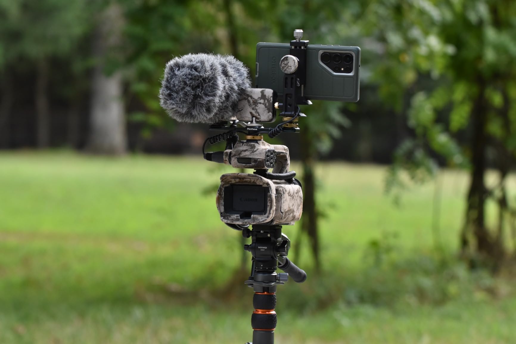 SmallRig Shotgun Microphone Holder (Cold Shoe), 0.1-7inch (19-25mm) Adjust | Built-in Soft Silicone, Bumps and Noises Absorption BSM2352 customer photo 1