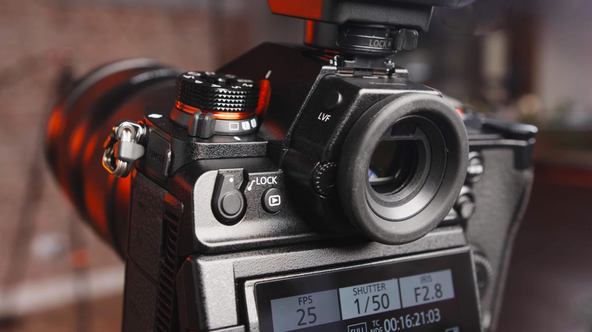 PANASONIC LUMIX S1H Digital Mirrorless Video Camera with 24.2 Full Frame Sensor, 6K/24p Video Recording Capability, V-Log/V-Gamut, and Multi-Aspect Recording customer photo 1