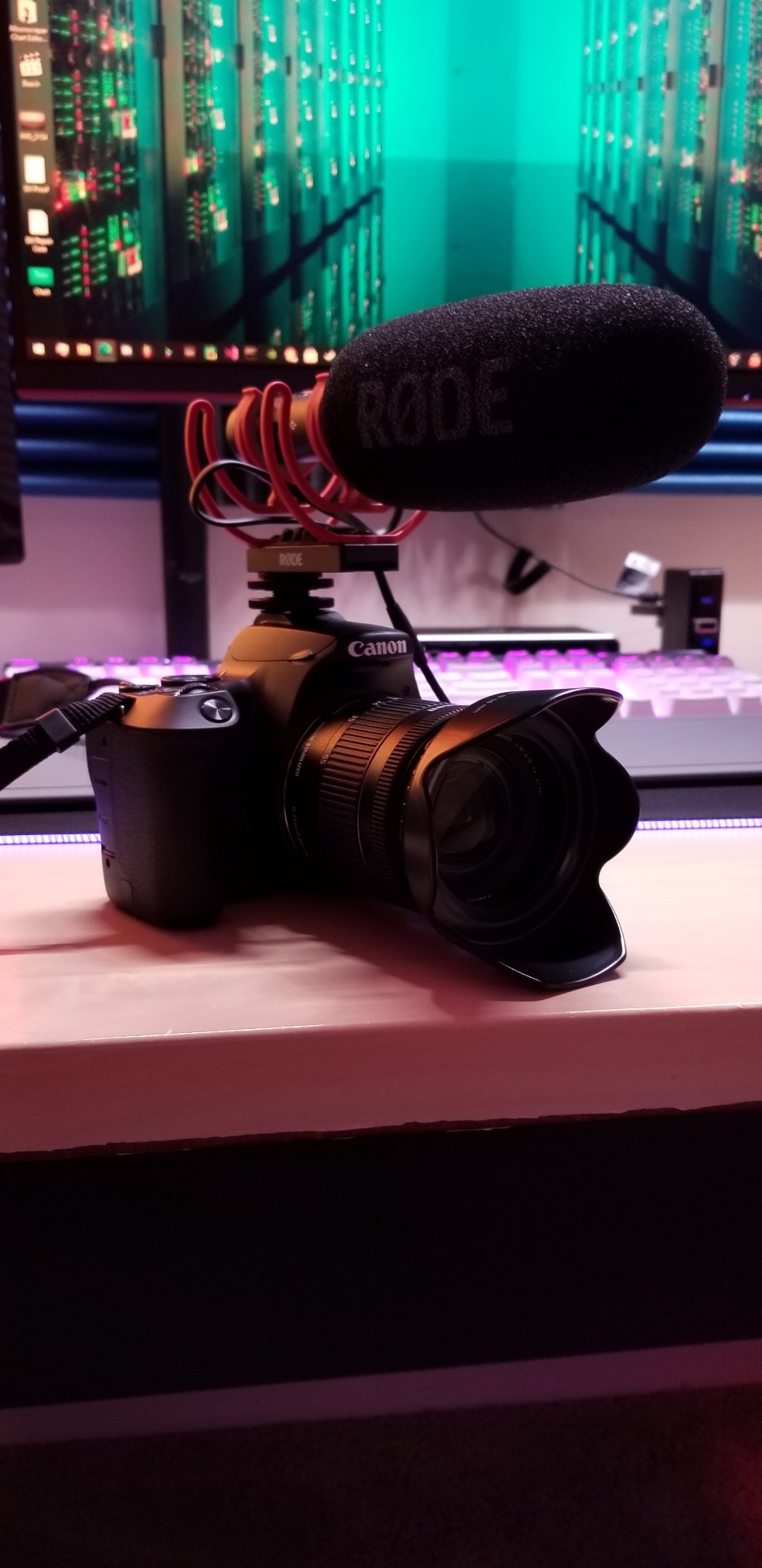Rode VideoMic NTG Camera-mount Shotgun Microphone,Black customer photo 2