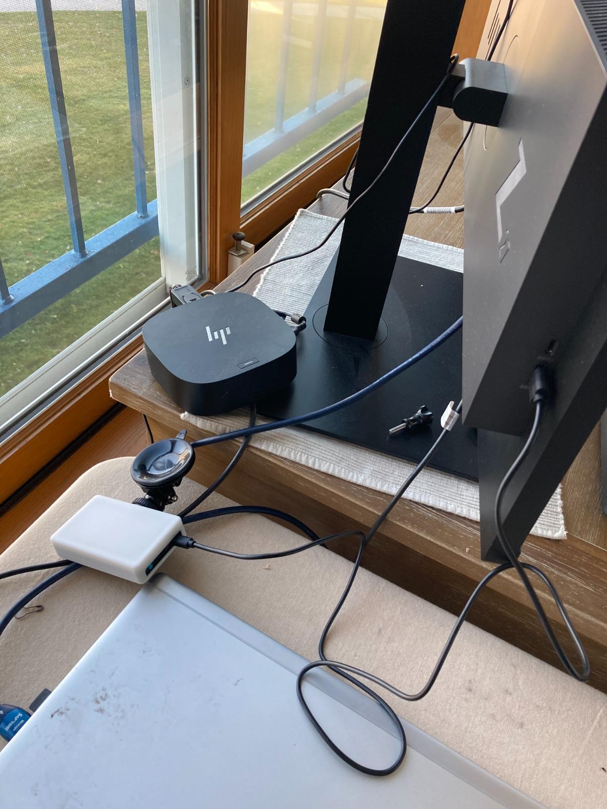 Lume Cube Video Conference Lighting Kit | Live Streaming, Video Conferencing, Remote Working | Adjustable Brightness and Color Temperature, Computer Mount Included customer photo 1