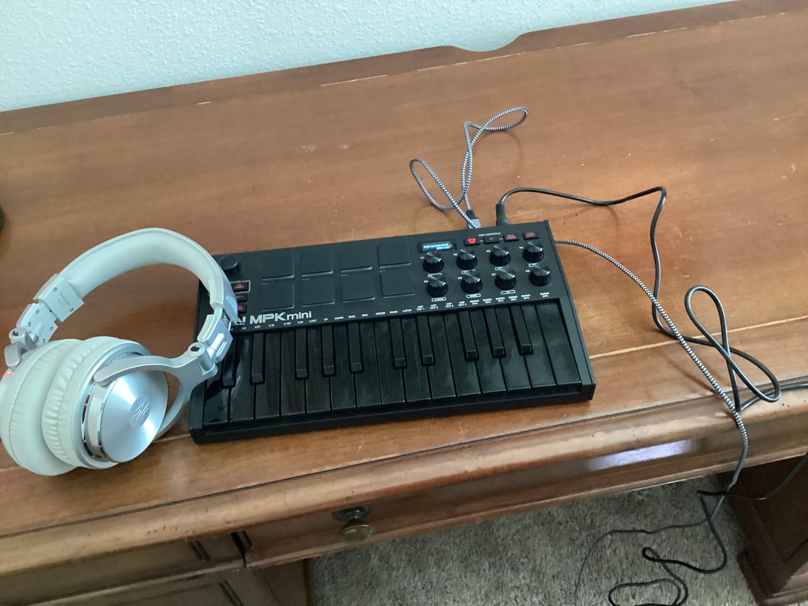 Akai Professional MPK Mini MK3 25-Key USB MIDI Keyboard Controller customer photo 2