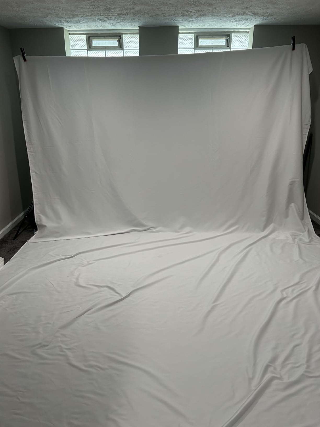 Hemmotop Chromakey Green Screen Backdrop, 5x7ft Small Background Fabric | Solid Chroma Green, Polyester Cloth, Perfect for Streaming Video Calls Zoom Studio, Ideal for Content Creators, Photography customer photo 1