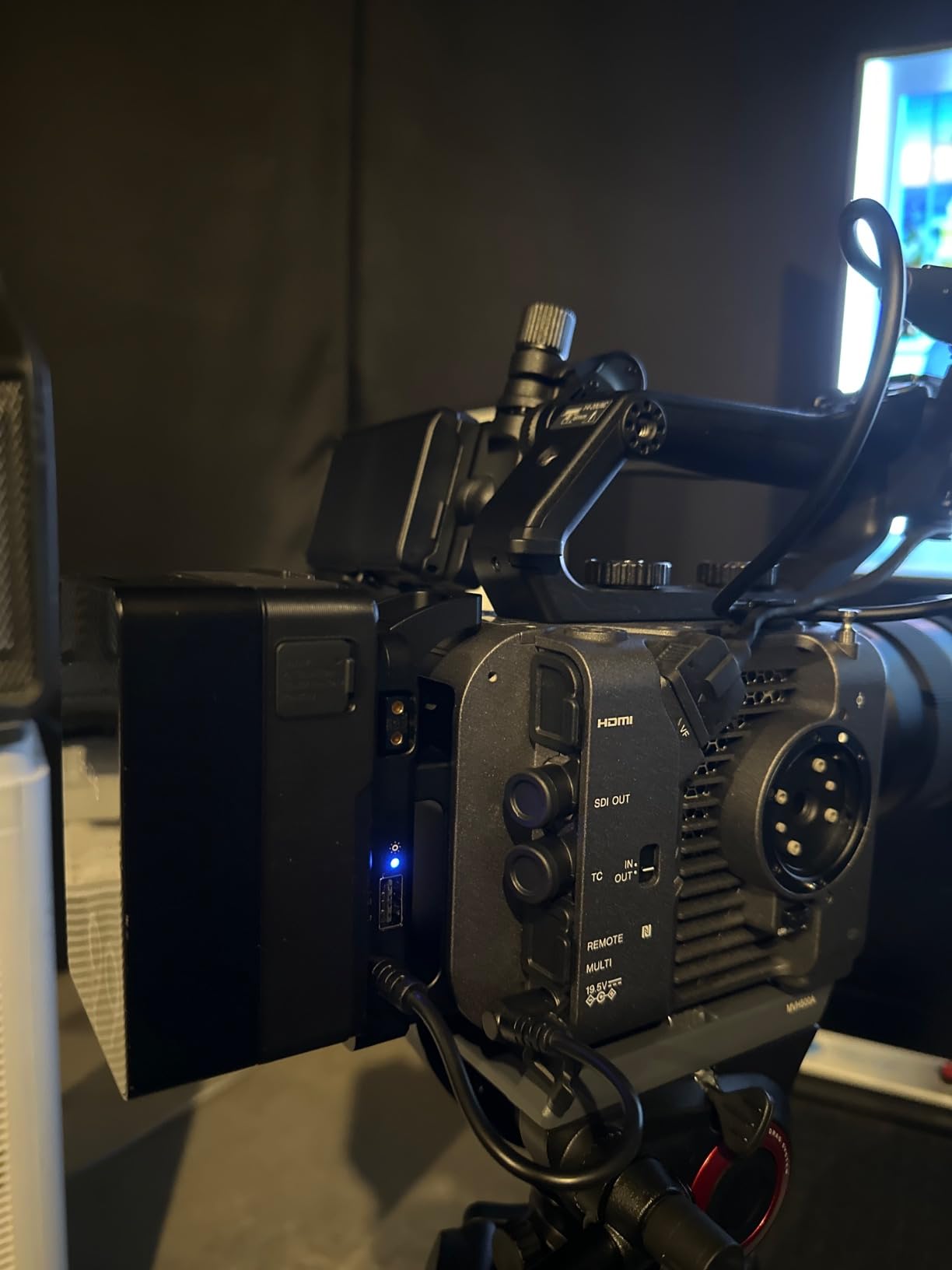 Tilta Battery Plate Compatible with Sony FX6 - V Mount | Power Outputs and Secure Connection | Compatible with Any V-Mount Battery customer photo 1