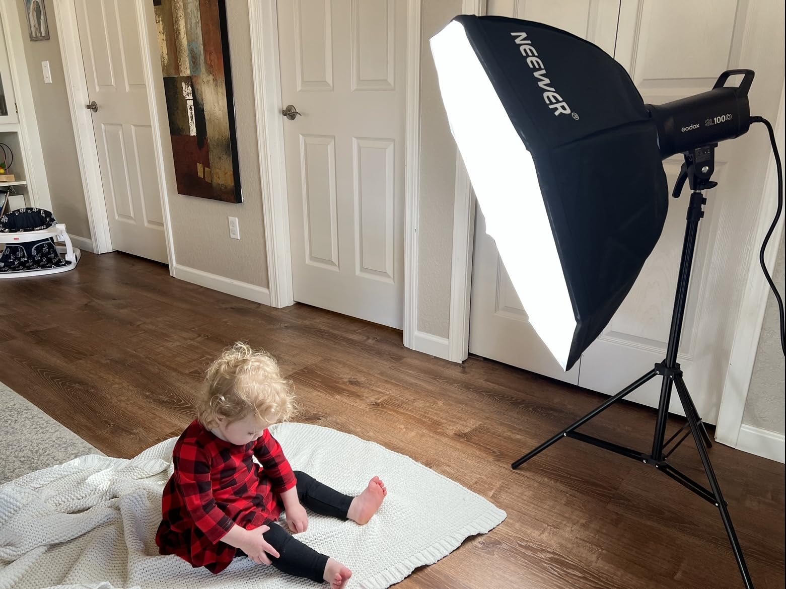 SL100D 100W Daylight LED Video Light - 32,100Lux@1M, 5600K, CRI 96+, Bowens Mount LED Continuous Light, 8 FX, App Control, Silent Studio Lighting for Video Recording, Photography, Live Streaming customer photo 1