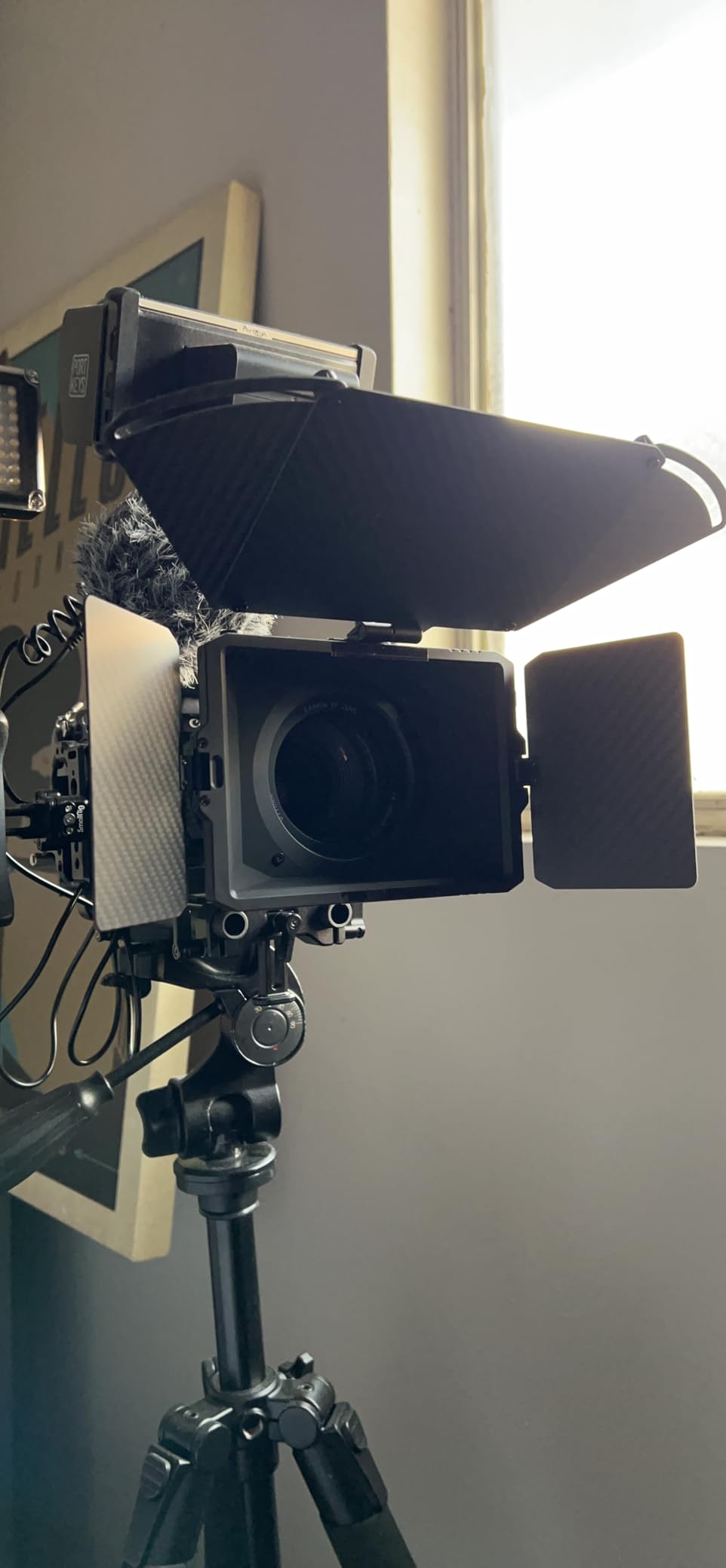 SmallRig Mini Matte Box Pro Flag Kit with Two 4 x 5.65 Filter Frame, Modular Anti-Glare System customer photo 2