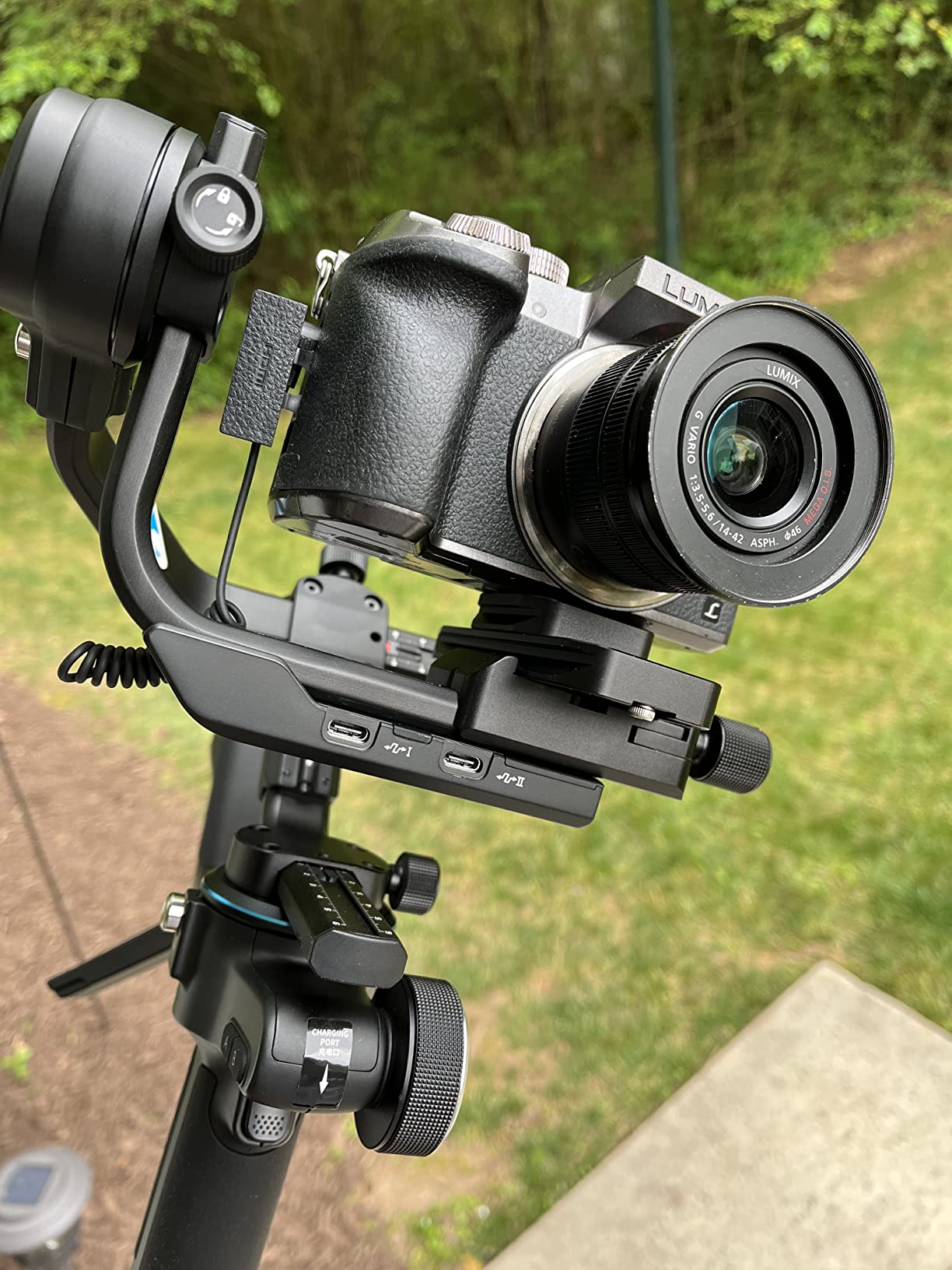 FeiyuTech SCORP-C Gimbal Stabilizer for Cameras DSLR and Mirrorless Camera, 3-Axis Camera Gimbal, 5.5lbs Payload, for Sony α7Ⅳ A6300/A6400 A7S3 a9/a7 for Canon 5D3/80D for Nikon D7500/Z5/Z6 II customer photo 1