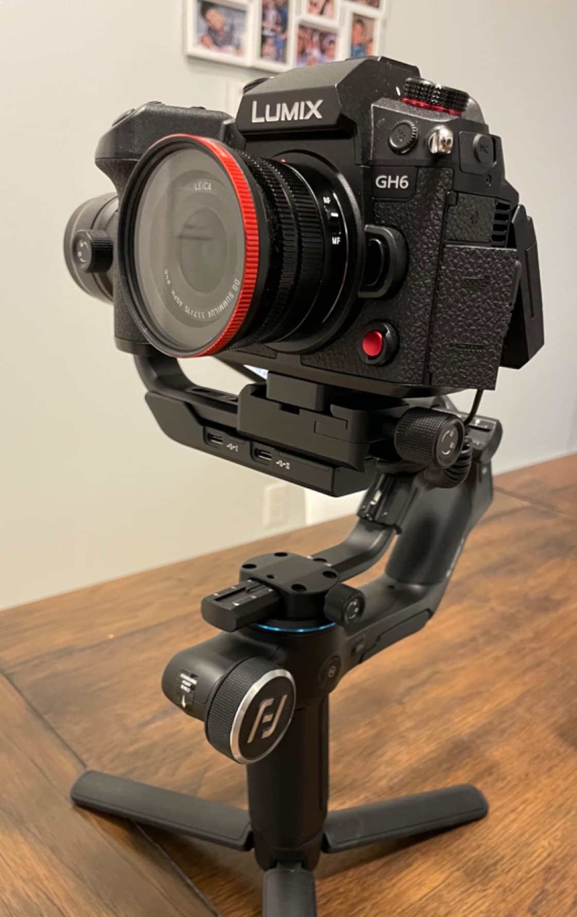 FeiyuTech SCORP-C Gimbal Stabilizer for Cameras DSLR and Mirrorless Camera, 3-Axis Camera Gimbal, 5.5lbs Payload, for Sony α7Ⅳ A6300/A6400 A7S3 a9/a7 for Canon 5D3/80D for Nikon D7500/Z5/Z6 II customer photo 2