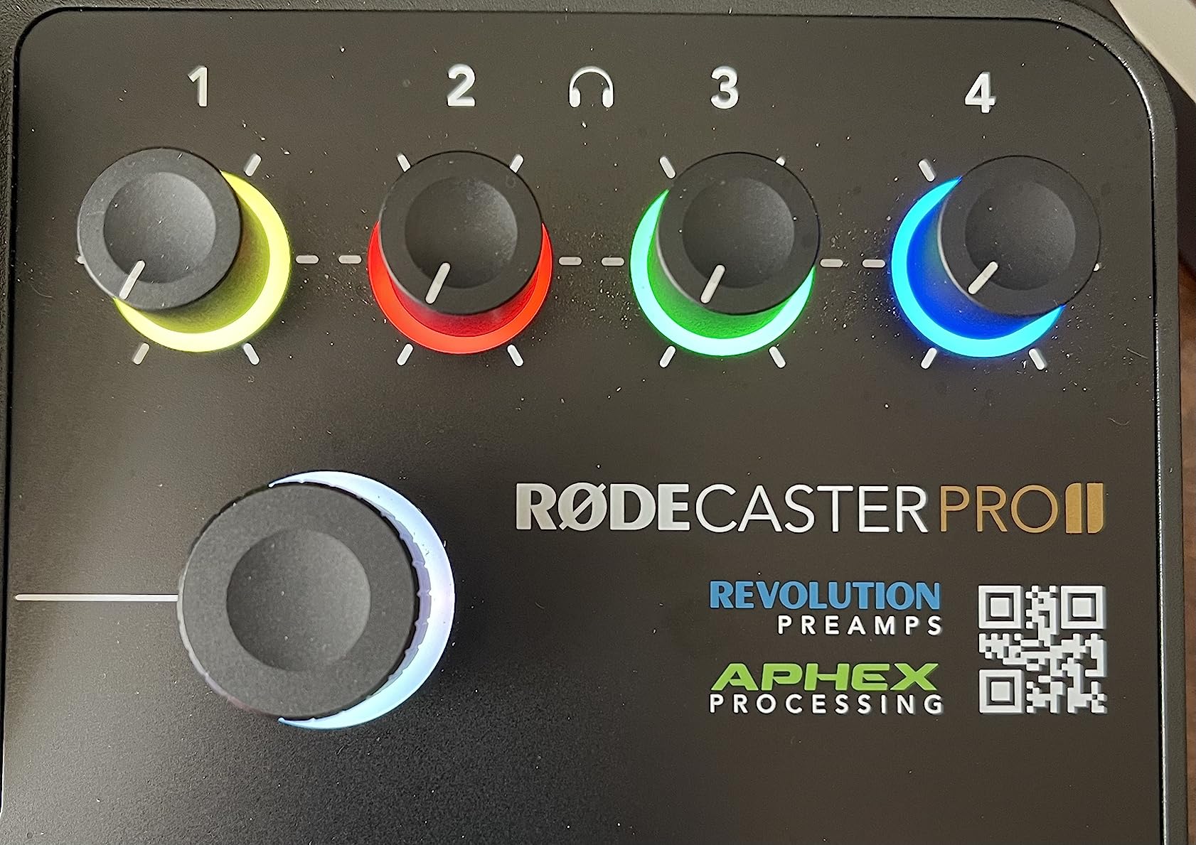 RØDE RØDECaster Pro II All-in-One Audio Production Studio customer photo 2