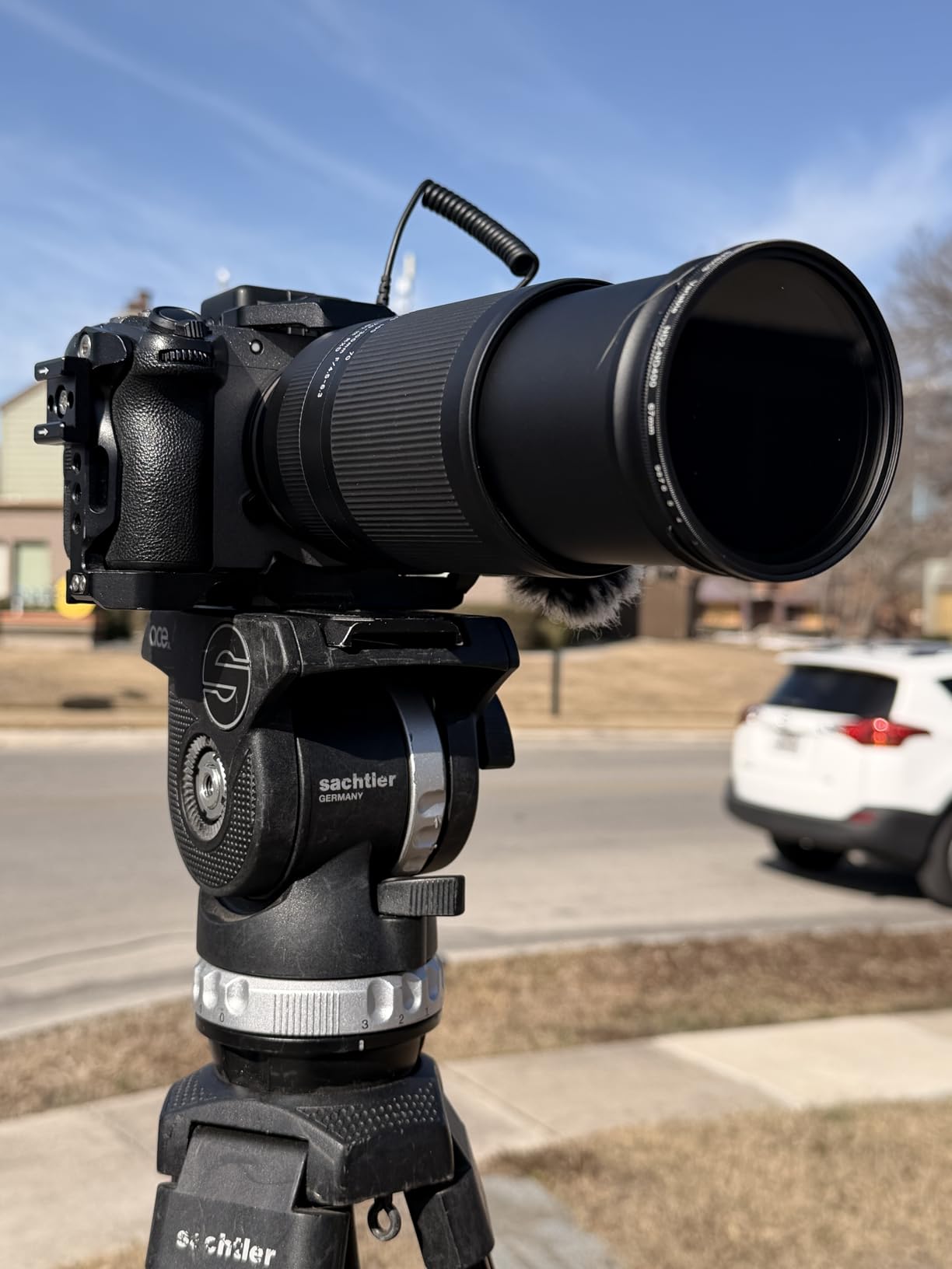 NEEWER 52mm Variable ND Filter ND2-ND400 (1-9 Stops), Neutral Density Filter, Multiple Coatings, Water and Scratch Resistant customer photo 1
