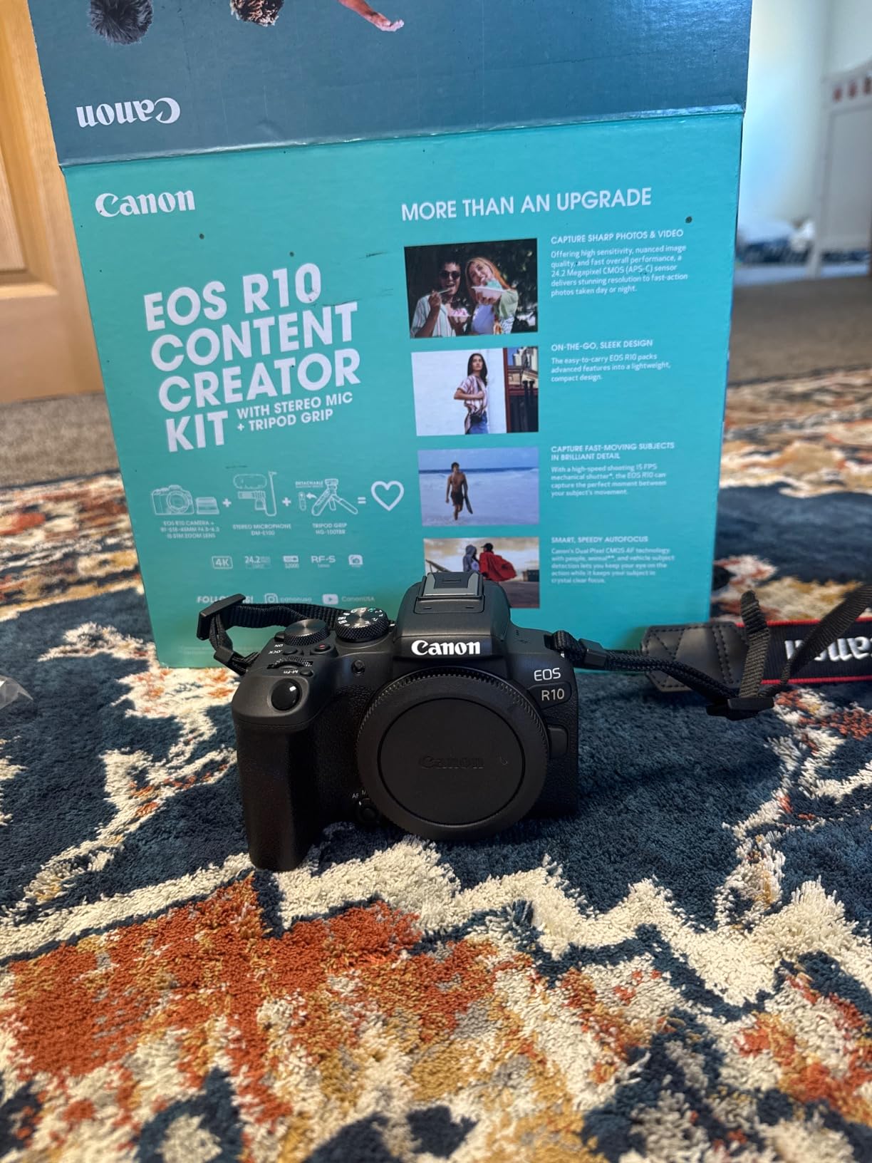 Canon EOS R10 Content Creator Kit, Mirrorless Vlogging Camera with RF-S18-45mm F4.5-6.3 is STM Lens, Tripod and Stereo Microphone, 24.2 Megapixel CMOS (APS-C) Sensor, 4K Video, Black customer photo 2