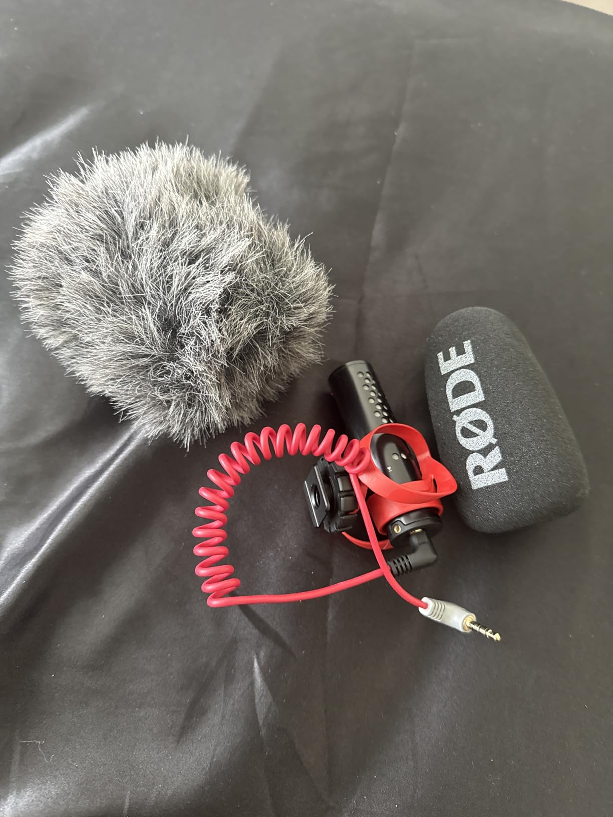 RØDE VideoMicro II Ultra-Compact On-Camera Shotgun Microphone for Recording Audio with a Camera or Mobile Device customer photo 2