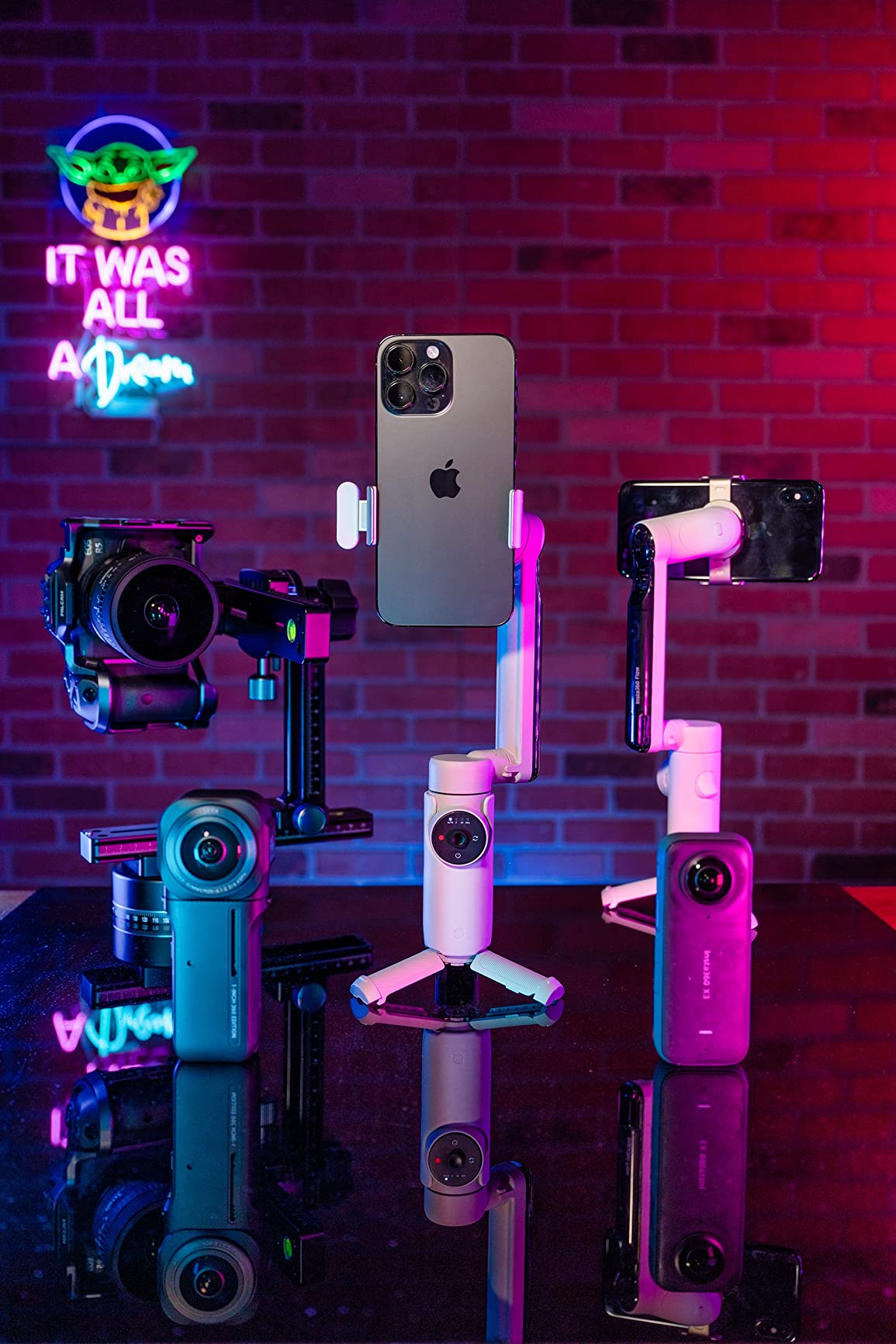 Insta360 Flow Gimbal Stabilizer for Smartphone, AI-Powered Gimbal, 3-Axis Stabilization, Built-in Tripod, Portable & Foldable, Auto Tracking Phone Stabilizer, Video Recording, Stone Gray customer photo 2