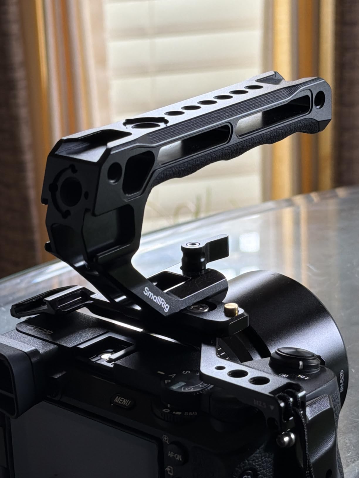SmallRig Lightweight NATO Top Handle for DSLR Camera Cage - 4345 customer photo 2