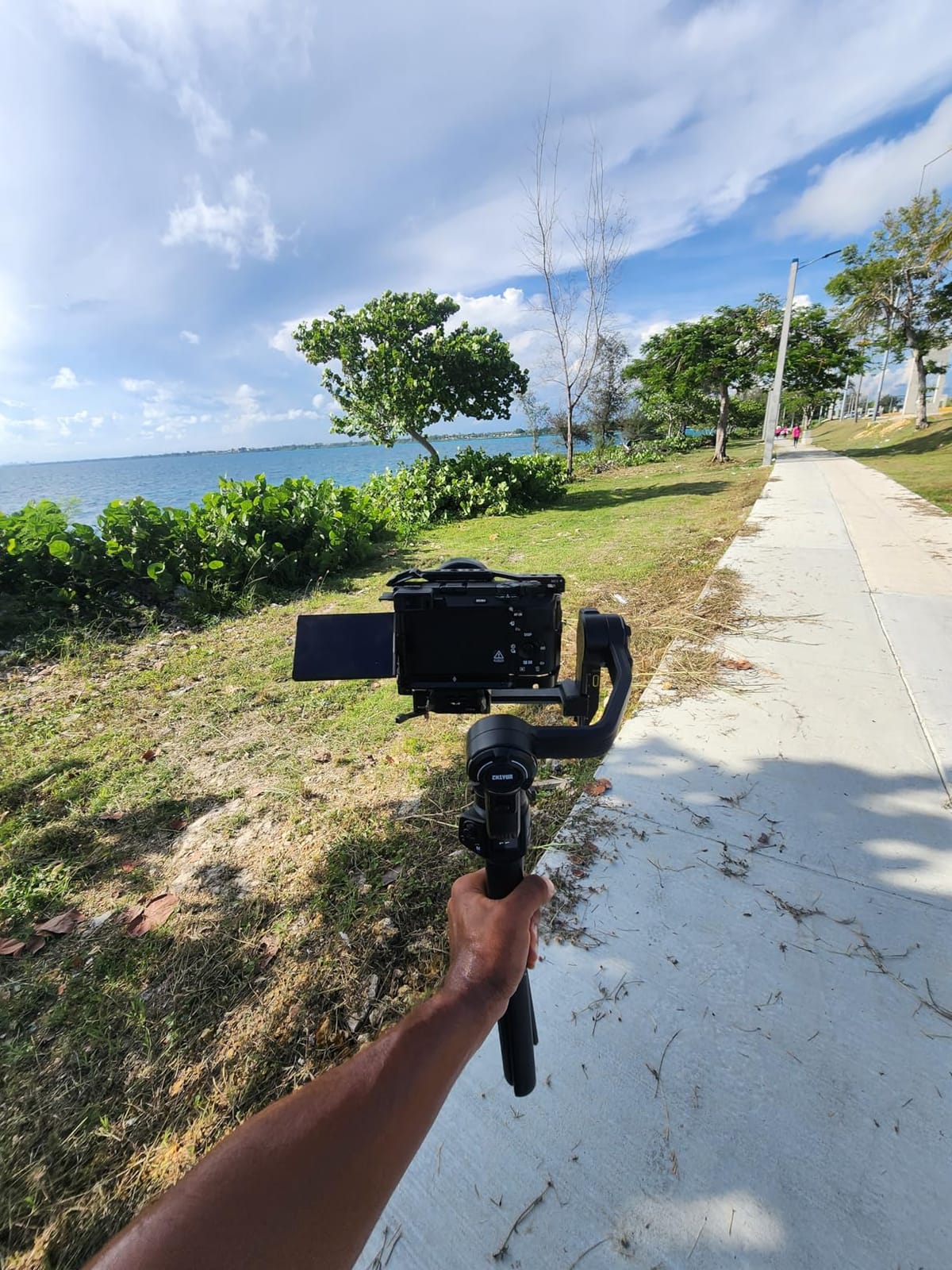Cage Kit for Sony A6700 with a Cable Clamp for HDMI, Built-in Quick Release Plate for Arca-Type, Film Movie Making Camera Video Cage with Shoe Mount, 1/4''-20 & 3/8''-16 Threaded Holes - 4336 customer photo 2