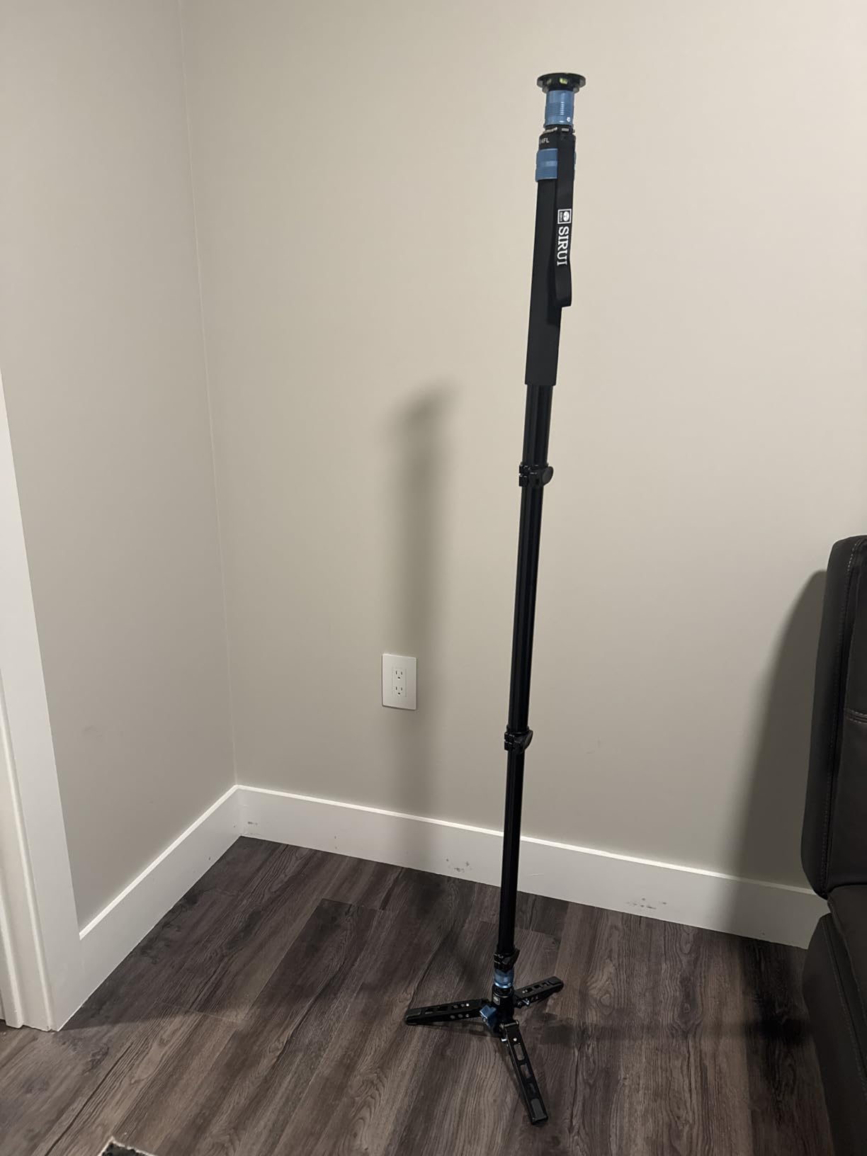 SIRUI AM-404FL Aluminum Camera Monopod with Feet, Removable Base | 74.8