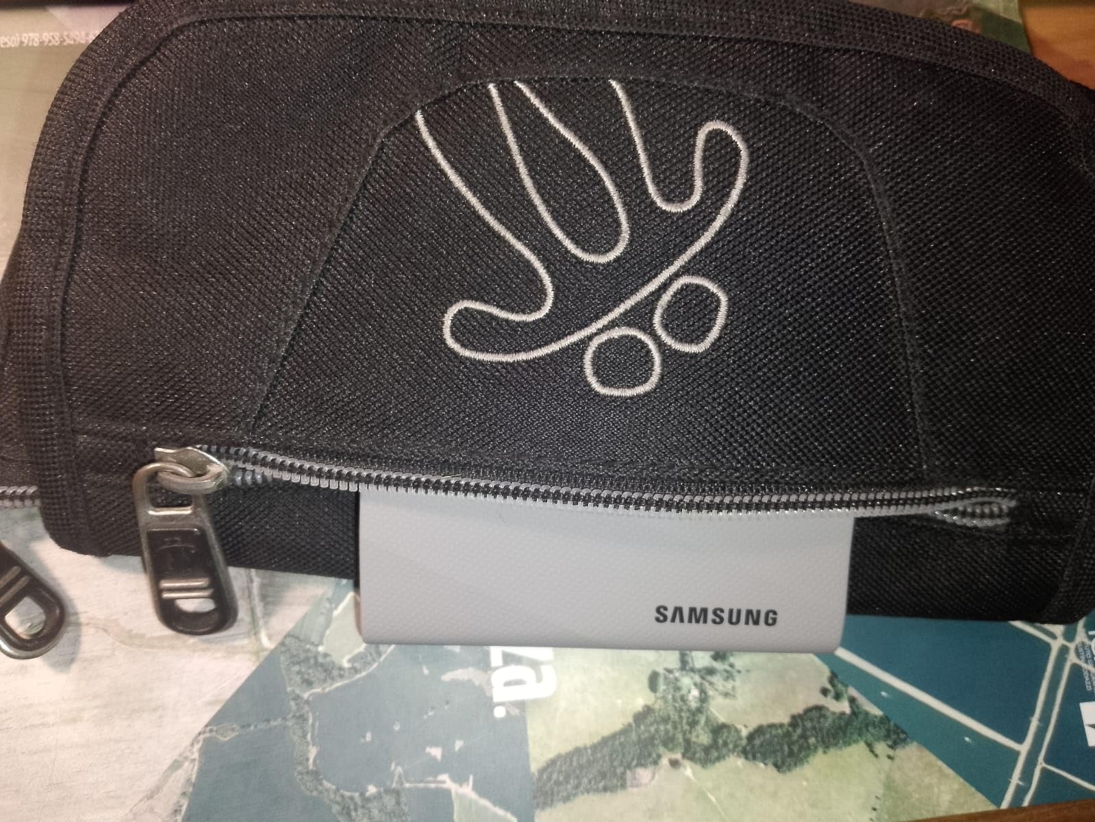 Samsung T9 Portable SSD 4TB, USB 3.2 Gen 2x2 External Solid State Drive, Seq. Read Speeds Up to 2,000MB/s customer photo 1