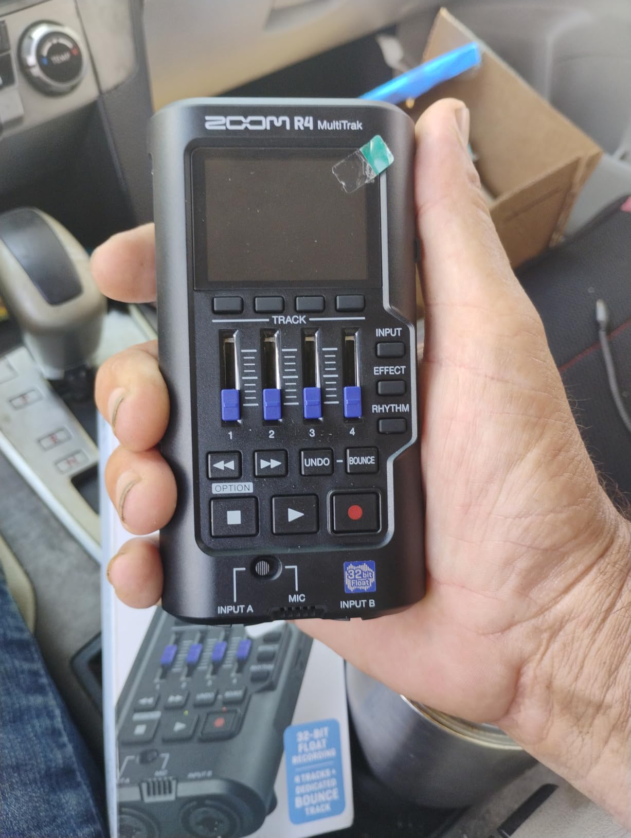 Zoom R4 Multi-Track Recorder for Musicians with 2 XLR/TRS Combo Inputs, 32-Bit Float, Stereo Bouncing Built-In Microphone, Effects, Rhythms, Battery Powered, USB Audio Interface customer photo 1