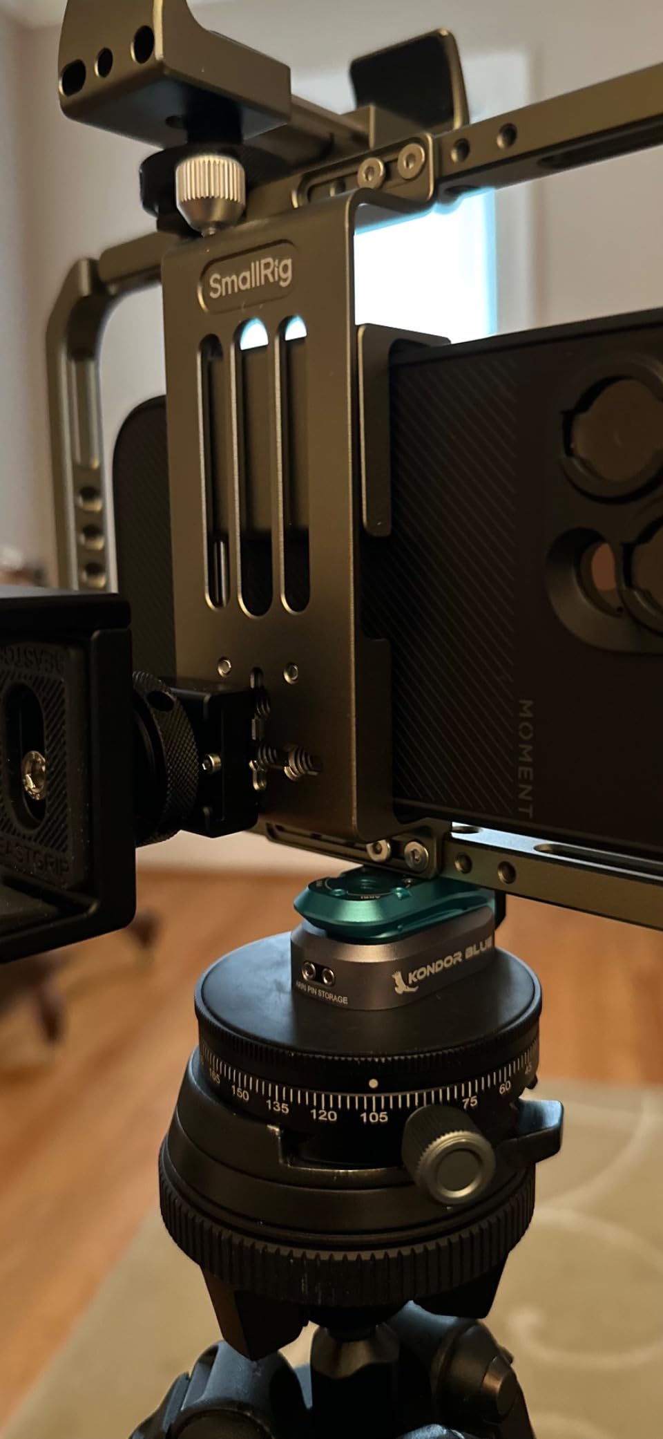 KONDOR BLUE Mini Lock Quick Release Plate System | NATO Rail, ARRI-Style Anti-Twist, 1/4-20 & 3/8-16 Mounts, Zero Play Locking for Monitors, Arms, Accessories | Blue customer photo 1