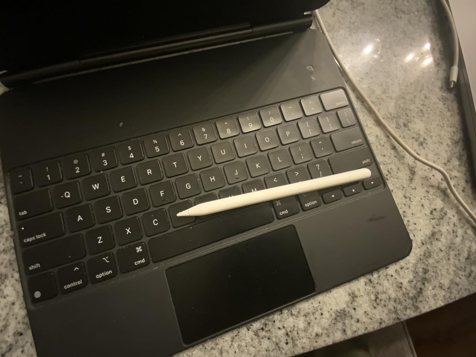 Pencil (USB-C): Pixel-Perfect Precision, Tilt Sensitivity customer photo 1