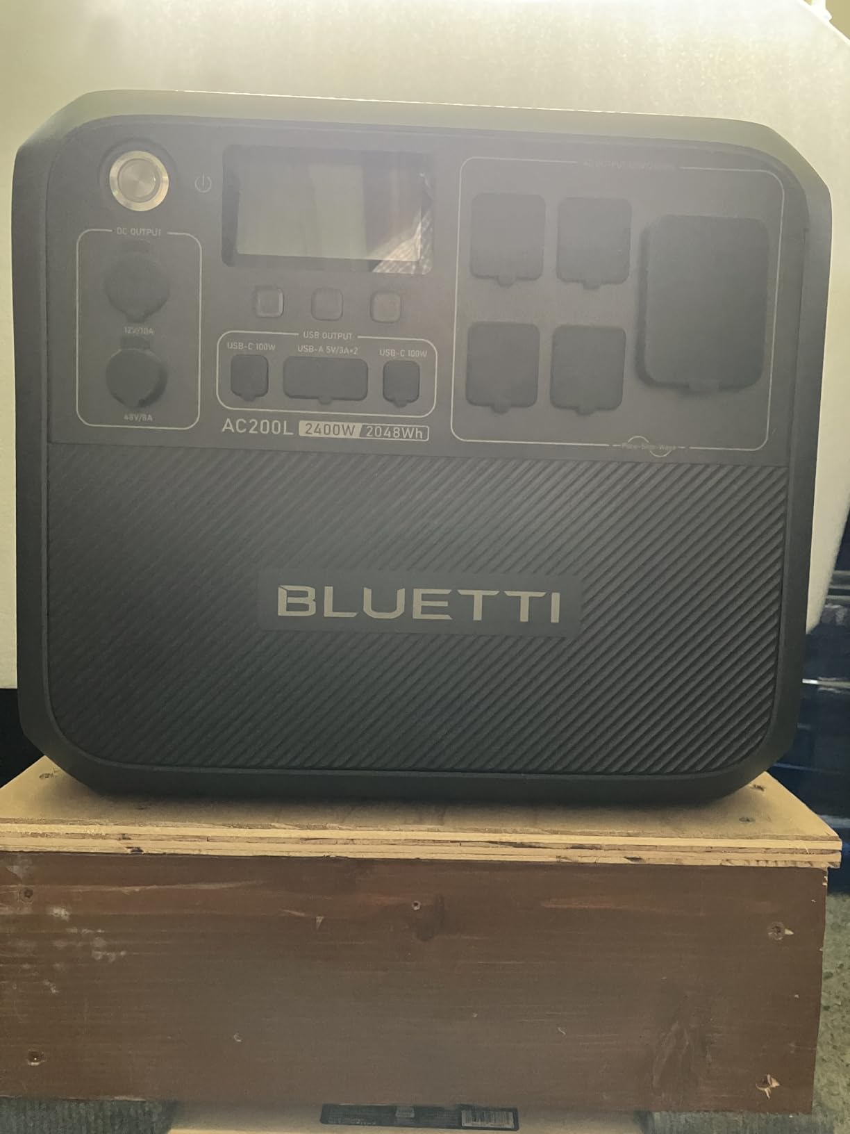 BLUETTI AC200L Portable Power Station 2048Wh 2400W LiFePO4 Battery | 3600W Power Lifting, Expandable to 8192Wh, 30A RV Output, Solar Generator for Camping, RV, Home Use, Emergency customer photo 2