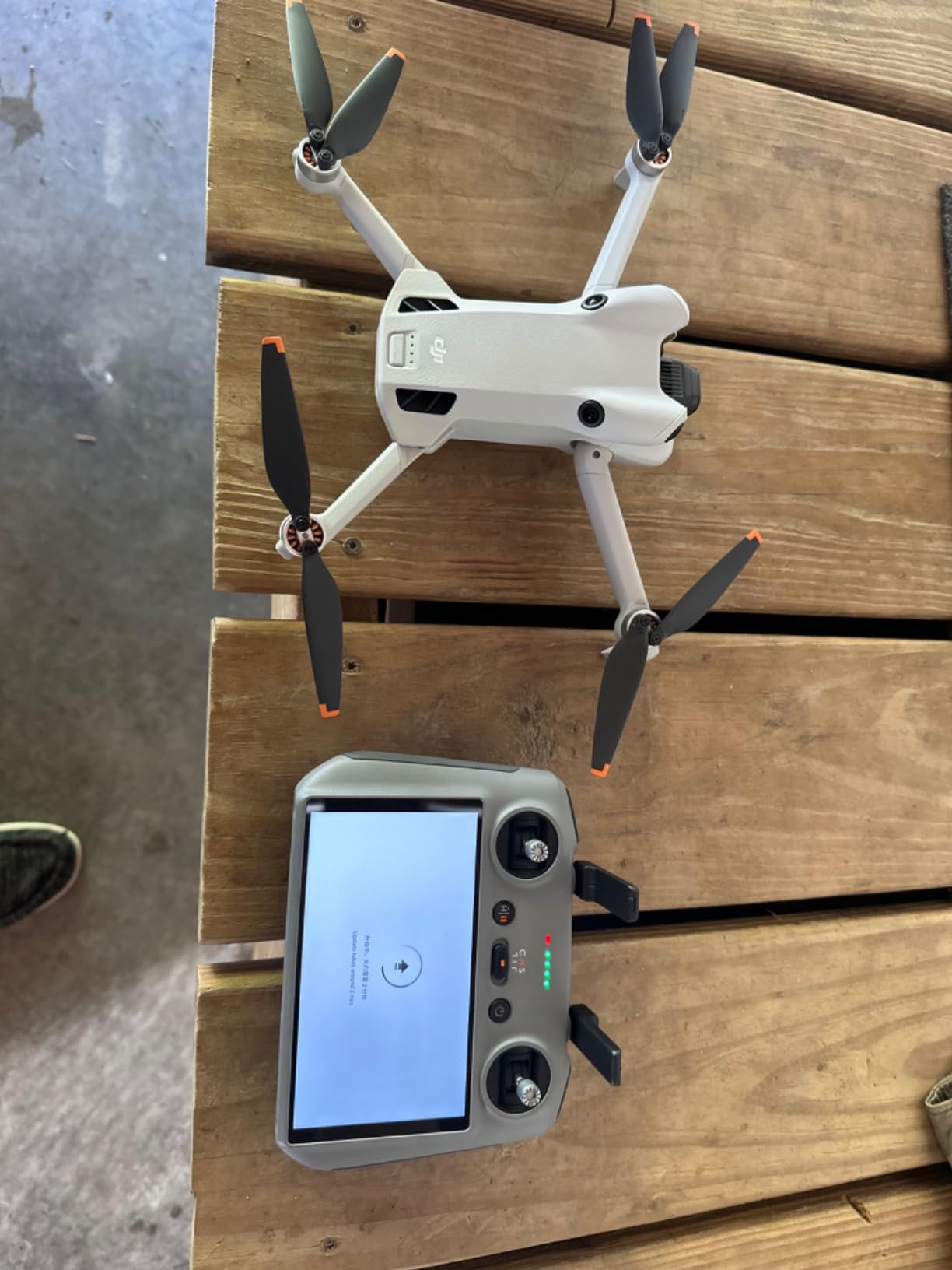DJI Mini 4 Pro, Folding Mini-Drone with 4K HDR Video Camera for Adults, Under 0.549 lbs/249 g, 34 Mins Flight Time, 20 km Max Video Transmission Distance, Omnidirectional Vision Sensing (DJI RC 2) customer photo 1