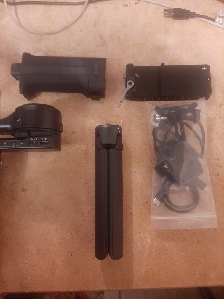 DJI RS 4, Gimbal Stabilizer for Camera, Canon/Sony/Nikon/Fujifilm | 2nd-Gen Native Vertical Shooting, 2-Mode Switch Joystick, Teflon Axis Arms, 3kg Payload customer photo 1