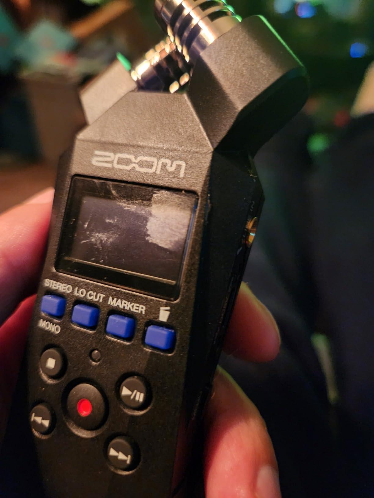 Zoom H1 Essential Recorder for Musicians, Podcasters & Content Creators | Clip-Free Audio with 32-Bit Float, X/Y Stereo Mics, USB Microphone Mode, 10-HR Battery customer photo 2