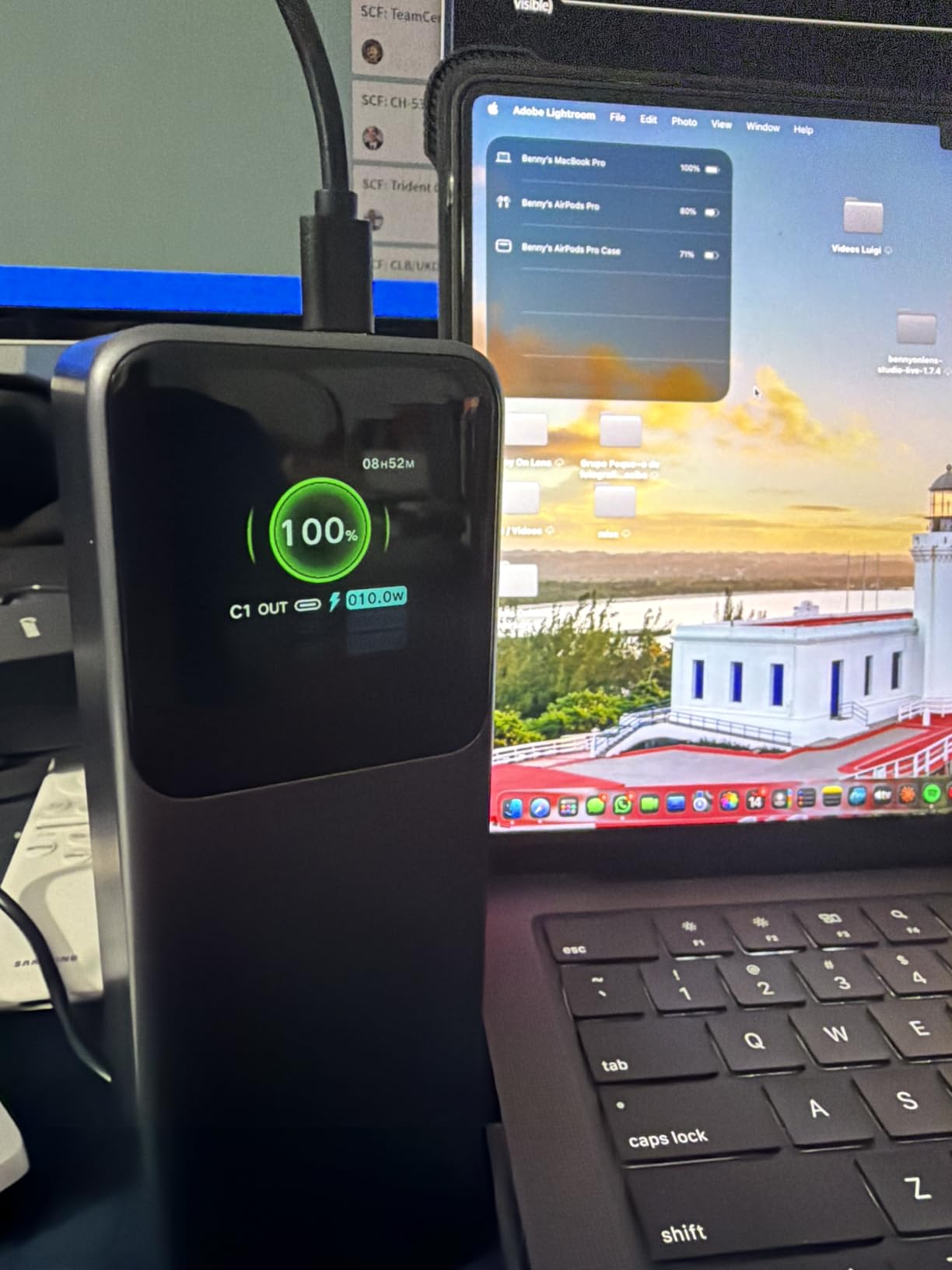 UGREEN Nexode 25000mAh 200W PD 3.1 TFT 3-Port Power Bank customer photo 1