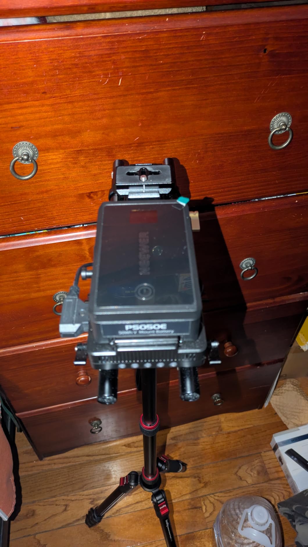 NEEWER PS050E Mini V Mount Battery with D Tap/USB-C/USB A/BP/Dual DC | OLED Screen, 3450mAh 50Wh 14.54V, V Lock Battery Supports 45W PD Fast Charging, for Camera. Monitor. Camcorder. Video Light customer photo 1