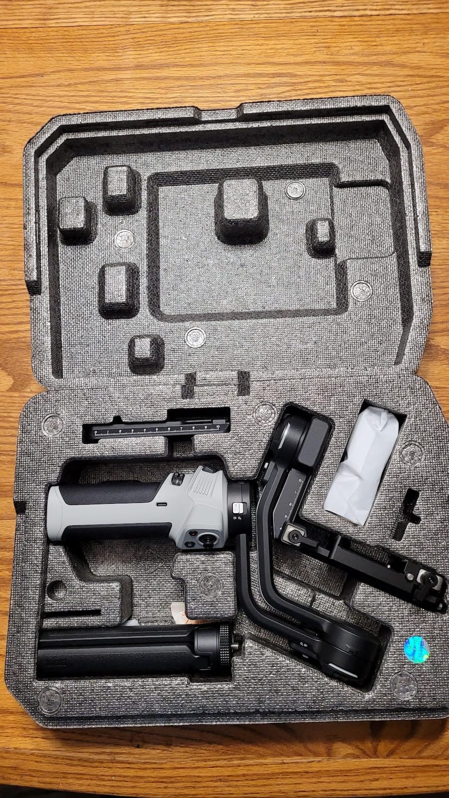 ZHIYUN CINEPEER WEEBILL 3E Mirrorless Gimbal Lightweight Stabilizer, Up to 3kg/6.6lbs Payload, 3-Axis Camera Gimbal for Canon/Sony/Panasonic/Nikon, Bluetooth Shutter Control, Native Vertical Shooting customer photo 1