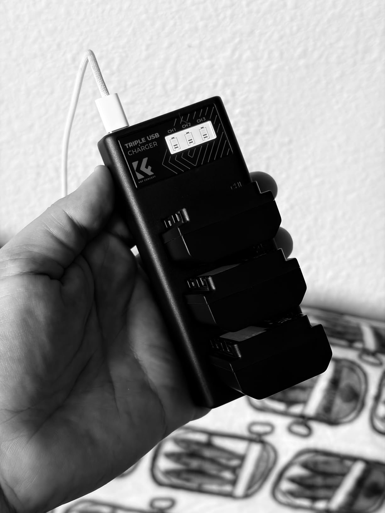 K&F Concept 3-Pack NP-FZ100 Battery and Upgraded LCD Battery Charger for Sony Cameras, 2280mAh customer photo 2