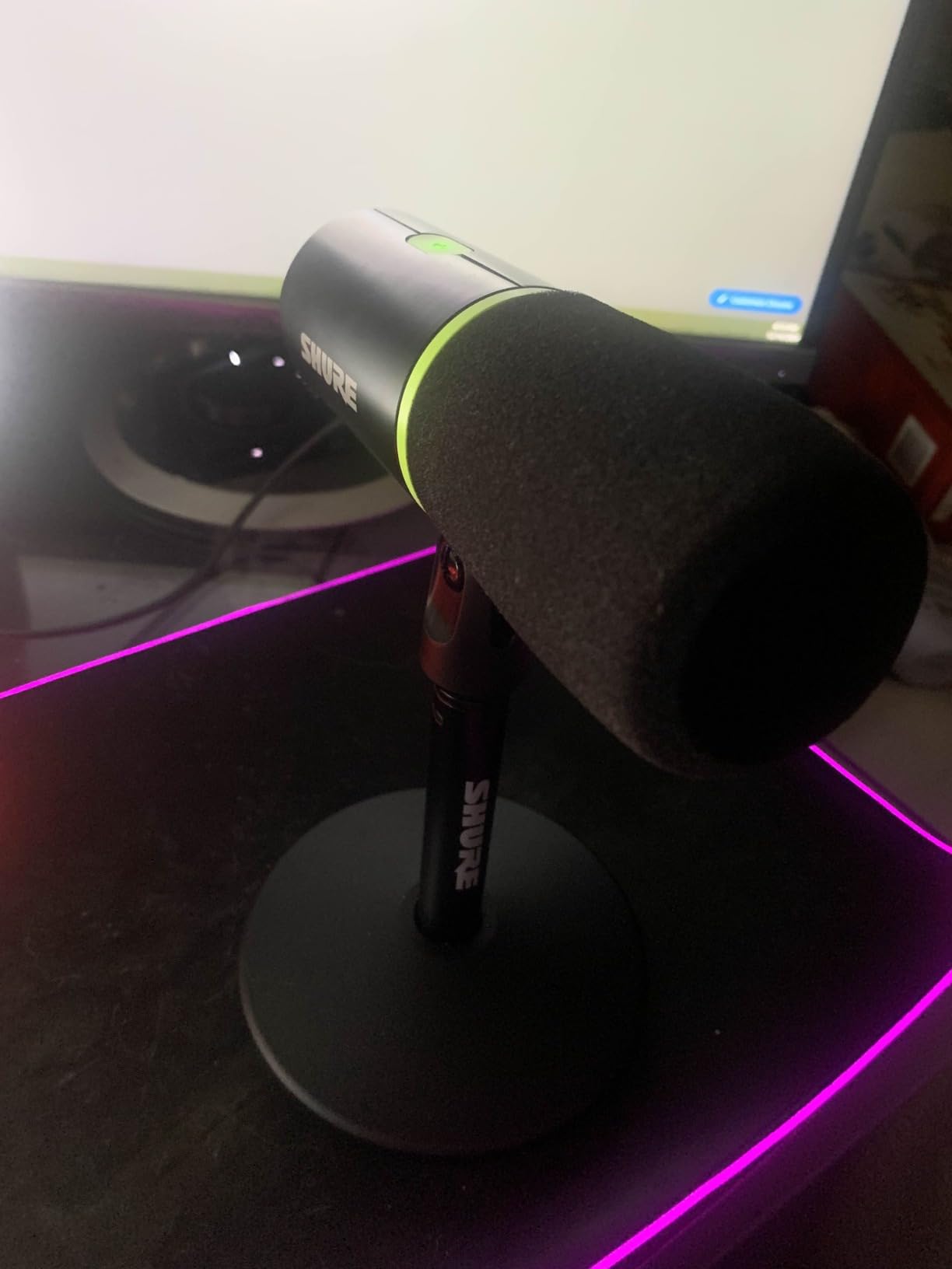 Shure MV6 USB Gaming Microphone for Streaming & Recording customer photo 1