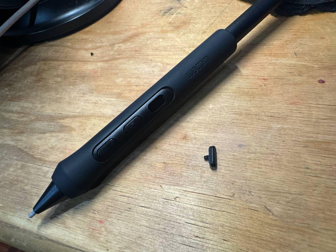 Wacom Intuos Pro Medium, Bluetooth Graphic Drawing Tablet with ProPen 3 customer photo 1