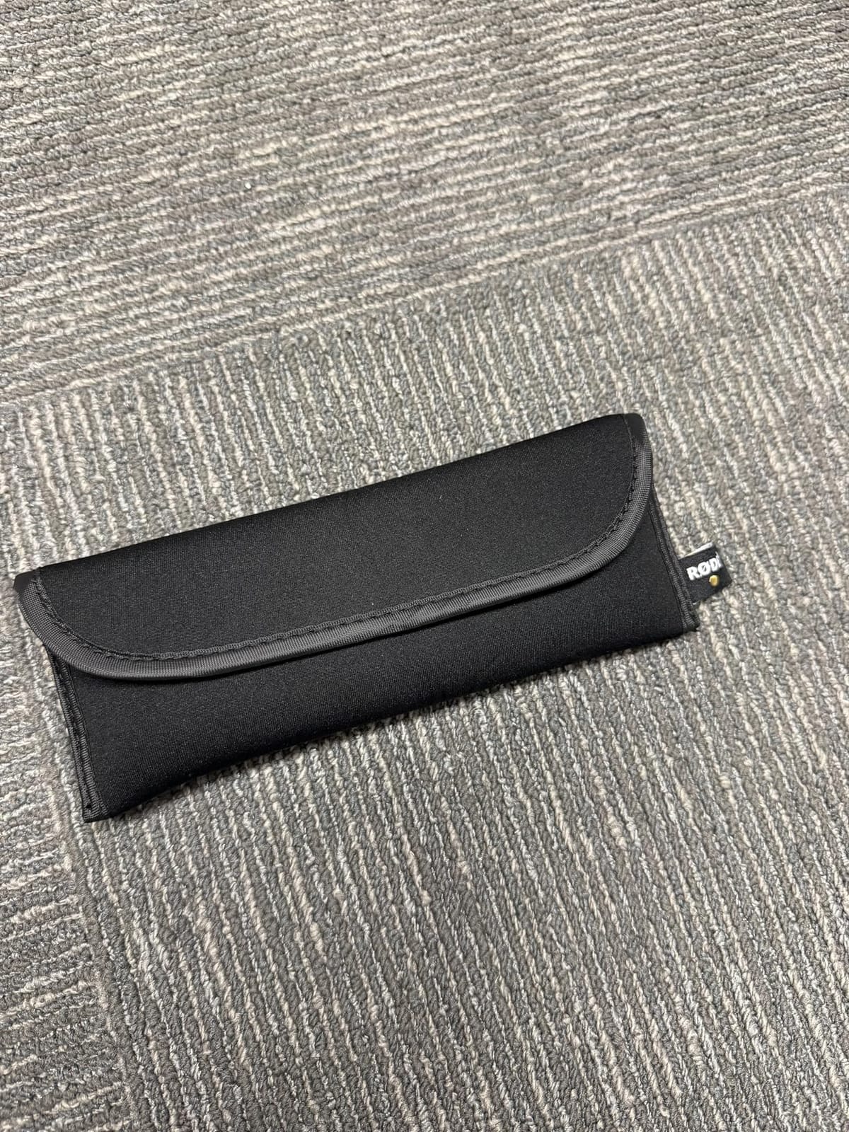 RØDE Wireless GO III (Gen 3) – Compact Wireless Mic – Pristine Audio, 32-bit Float Recording, Automatic Level Control, for Phones, Cameras and Computers (Black) | 32-bit Float Recording, Automatic Level Control, for Phones, Cameras and Computers (Black) customer photo 2