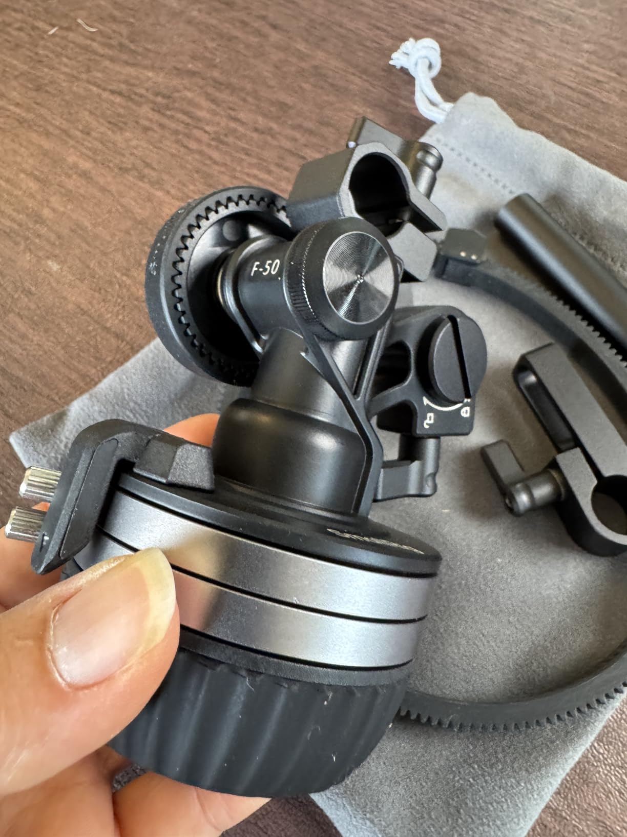 SmallRig Follow Focus F50 with Stepless Dynamic Damping Lever Adjustment and A/B Stops, Including 15mm Rod & Rod Clamp, for DSLR, Sony FE/FE C, Canon customer photo 2
