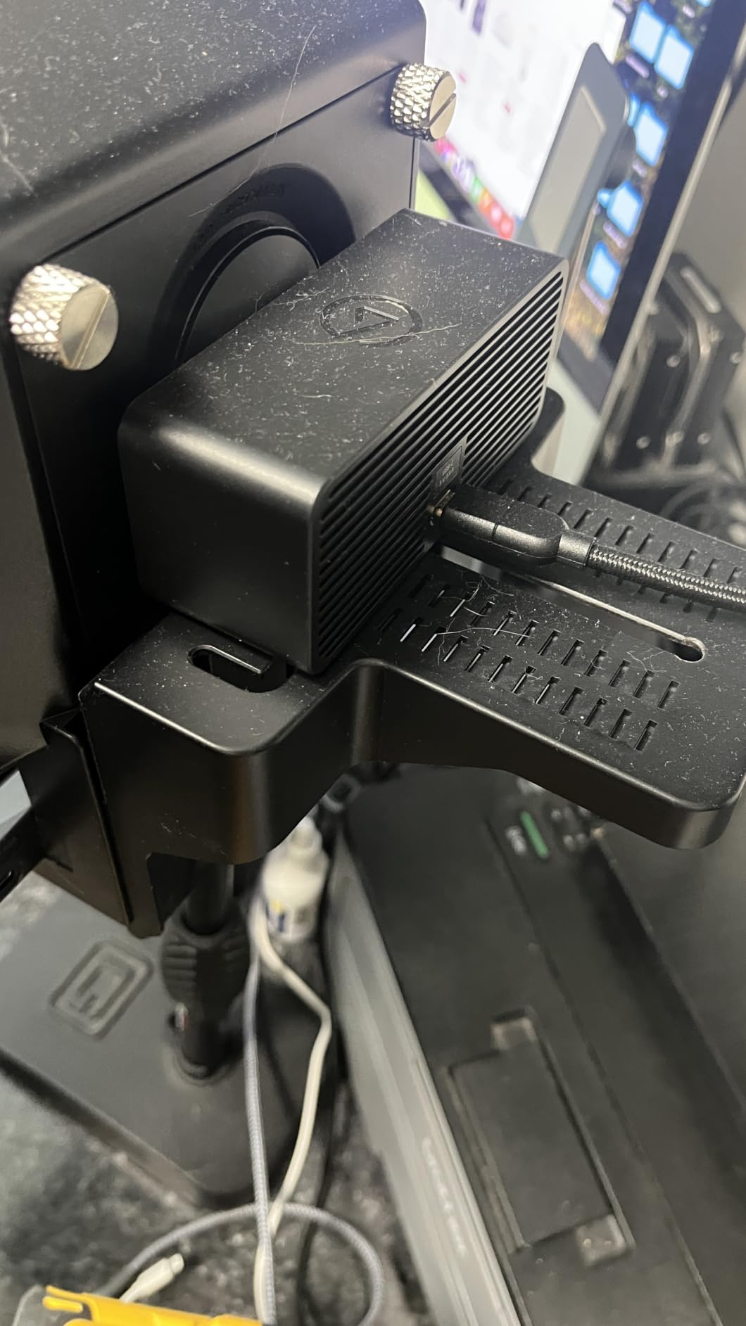 Elgato Facecam 4K, 4K60 Studio Webcam, DSLR-Like Control, Sony STARVIS 2 sensor, Uncompressed video, HDR support, USB-C customer photo 1