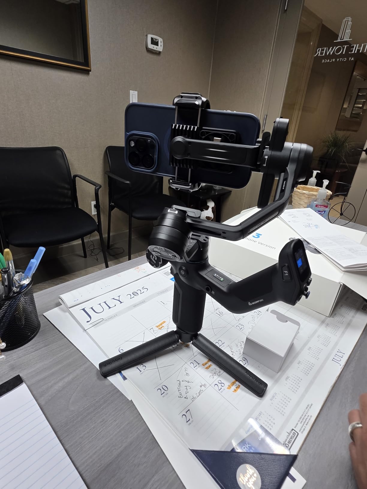 FeiyuTech SCORP Mini 3 Gimbal Stabilizer for Smartphone, Built-in AI Tracking Module & Cooling Fan, 2KG Payload 3-Axis Phone Gimbal with Integrated Grip Design, Gimbal Stabilizer for iPhone & Android customer photo 2