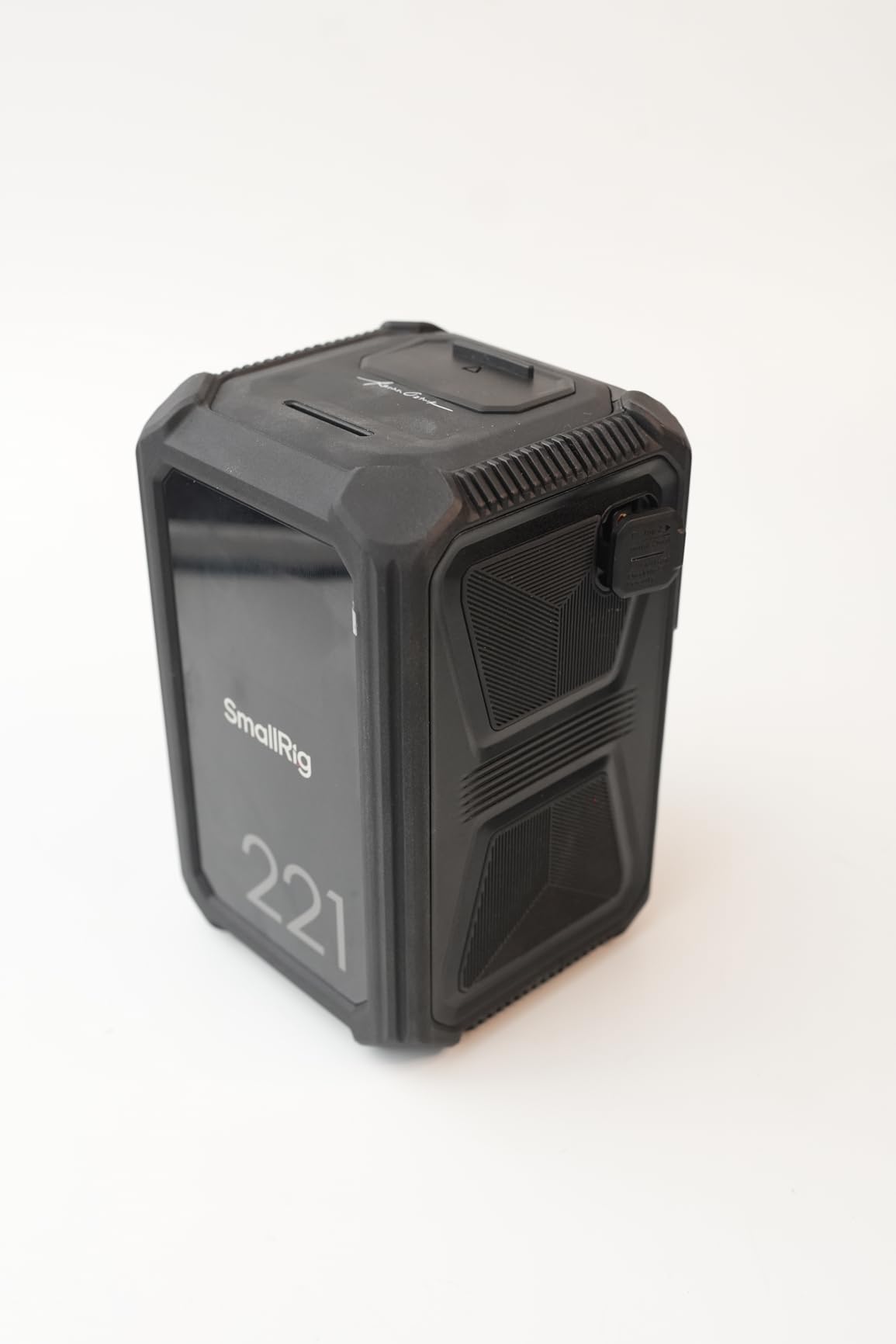 SMALLRIG V Mount Battery X99, 99Wh/6800mAh Vmount Battery, 4.9ft Drop-Proof | 100W 2H Full Charge, 8-Port with USB-C, IP54 Water/Dust Proof, APP Control, 2.0