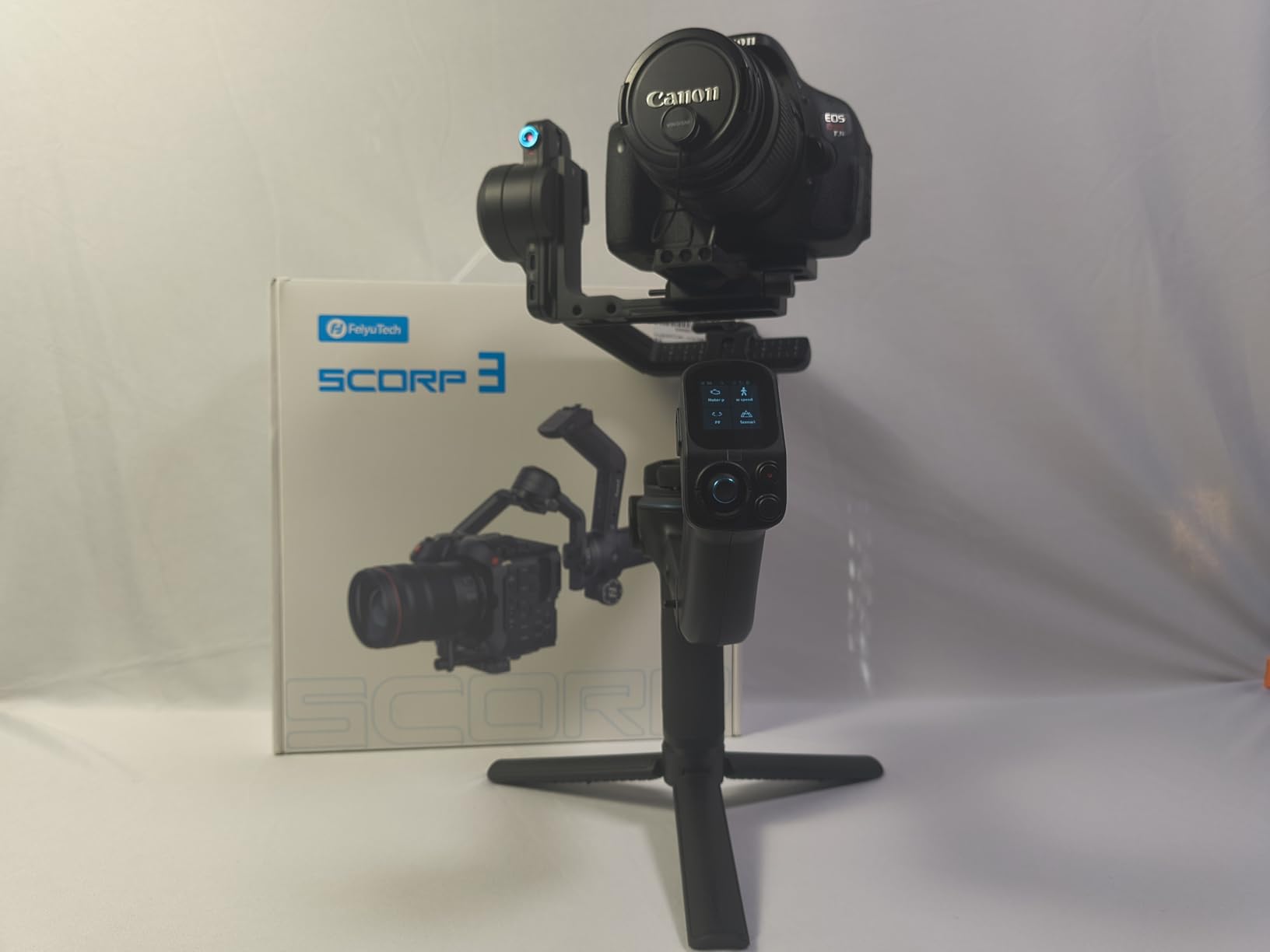 FeiyuTech SCORP 3 Gimbal Stabilizer with AI Tracking, 3-Axis Handheld Stabilizer for Sony Canon DSLR, 3.5kg/7.72lbs Payload, Detachable Wireless Remote Control Handle for Solo Filmmaking customer photo 1